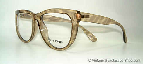 Terri Brogan 8685 Medium