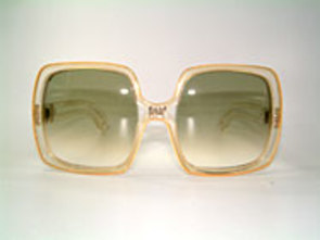 Nina Ricci 76 Details