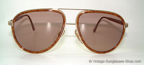 Christian Dior 2526 Details