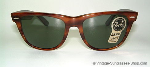 Ray Ban Wayfarer II - with logo Details