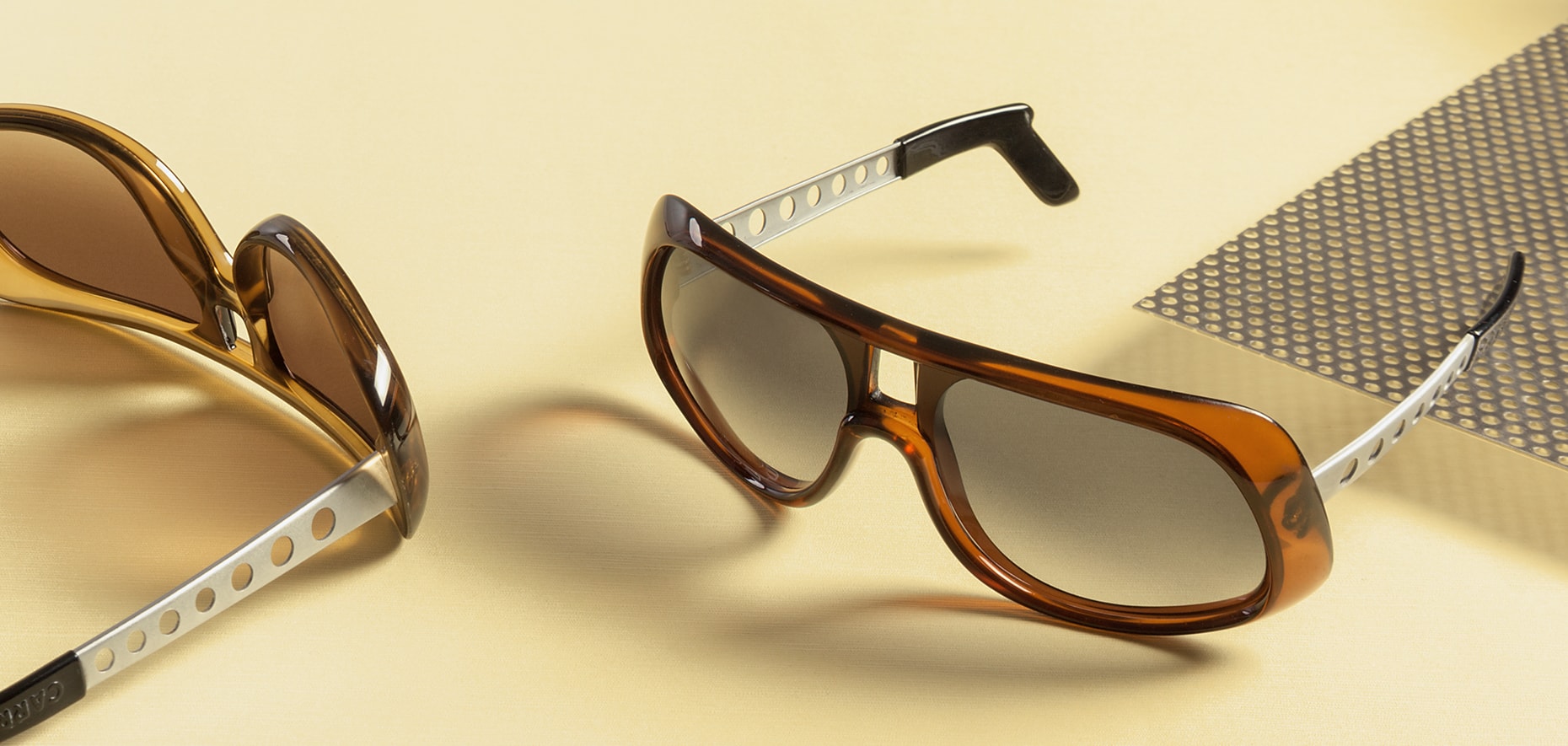 Carrera 549 sunglasses from 1972, worn by Leo DiCaprio n the movie "Once upon a time in hollywood"