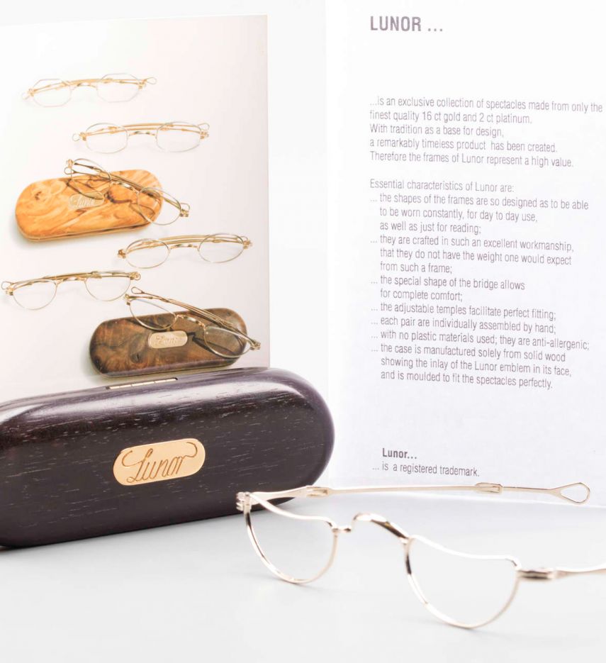 "Lunor Goldbrille"- solid gold glasses with a Lunor catalogue page