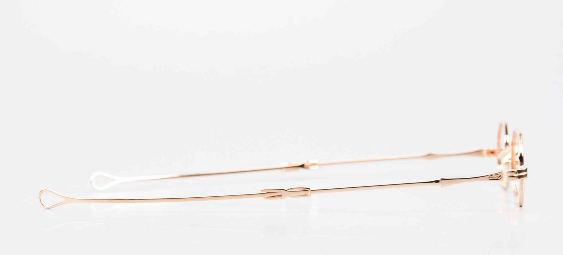 Classic Lunor eyeglasses with telescopic slide temple