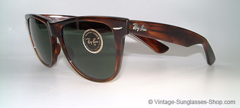 ray ban wayfarer jfk