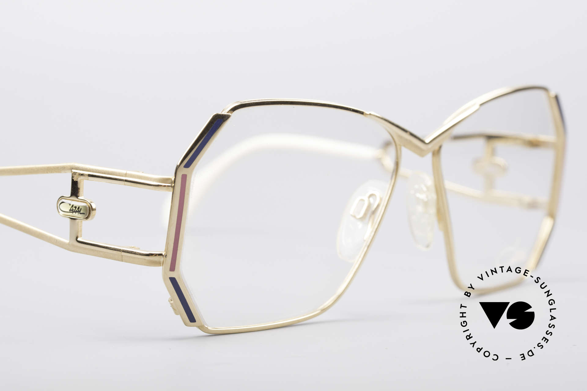 Cazal 225 80's Old School HipHop Frame, NO RETRO EYEGLASSES, but a unique old CAZAL rarity, Made for Women
