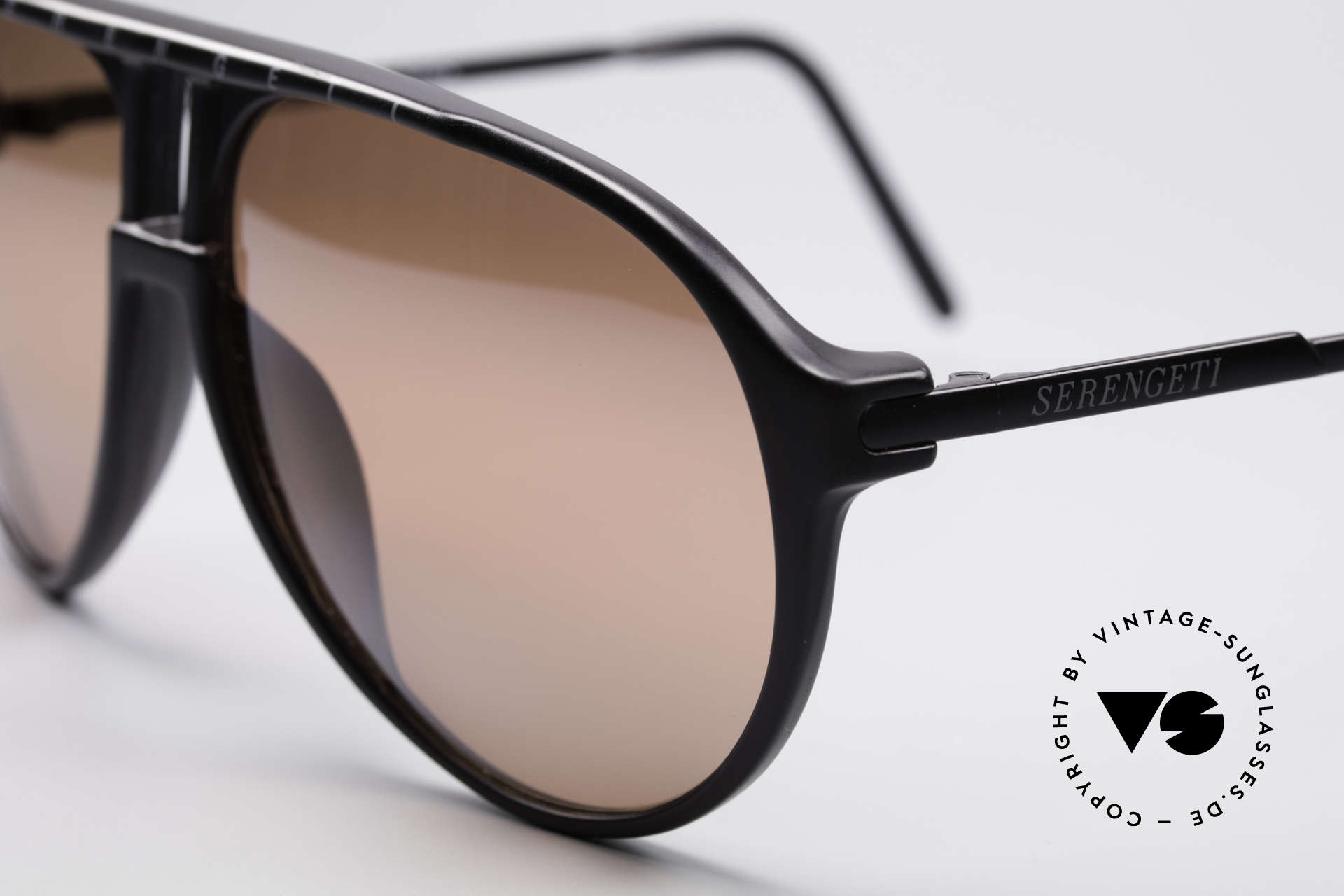 Sunglasses Serengeti Drivers 5252 XXL Vintage Shades