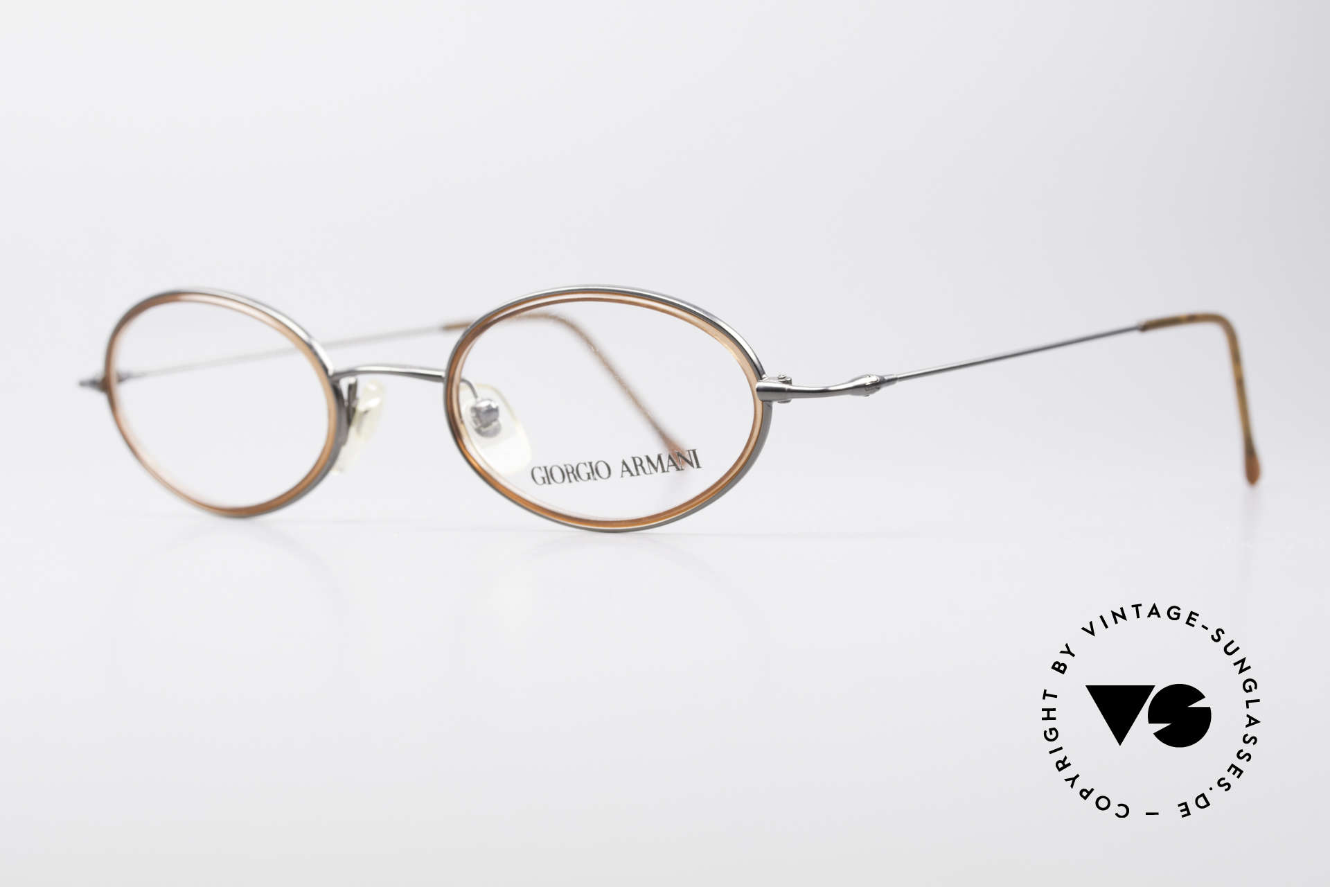 Giorgio Armani 1012 Oval Vintage Unisex Frame, sober, timeless style: suitable for many occasions, Made for Men and Women