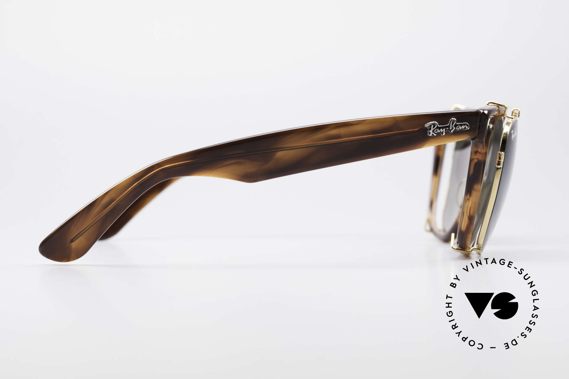 ray ban wayfarer jfk