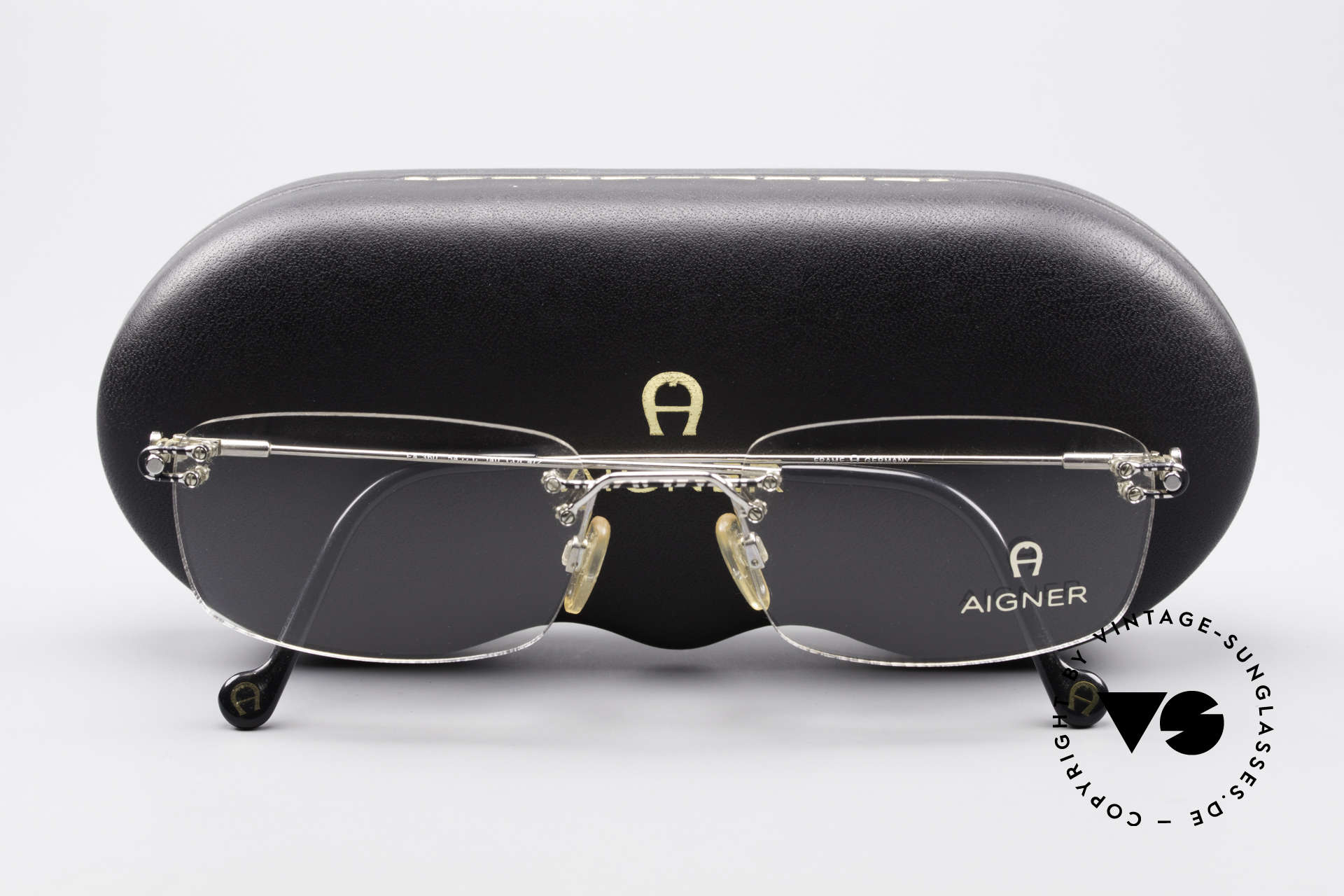 woman with cobalt glasses altair woman with cobalt glasses altair