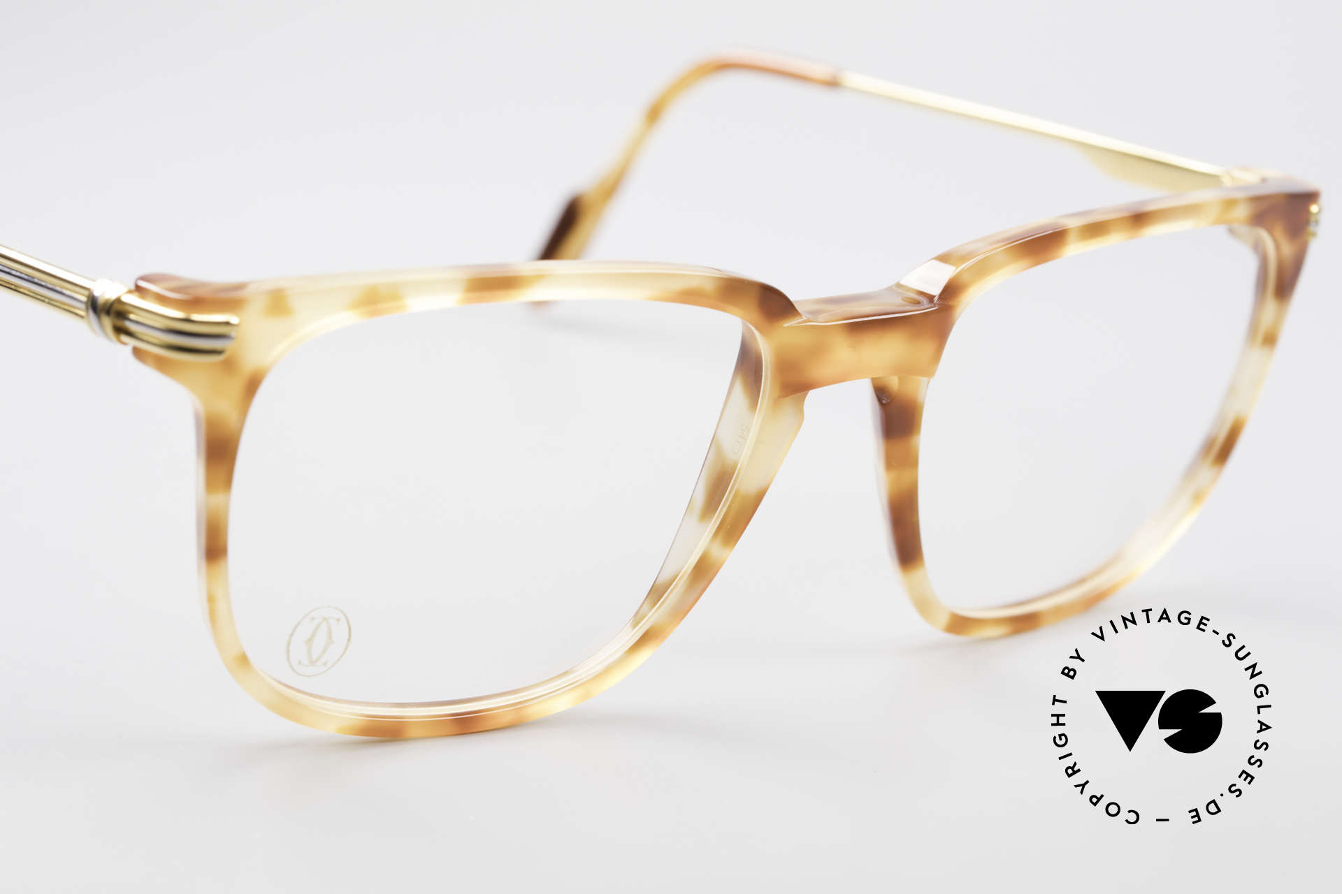 cartier glasses red