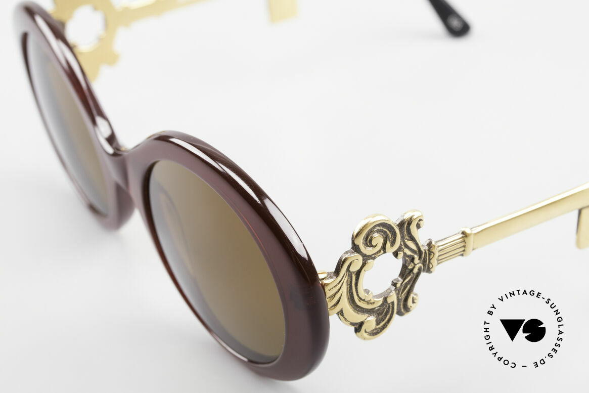 Moschino M254 Antique Key Sunglasses Rare, never worn (like all our Moschino designer frames), Made for Women