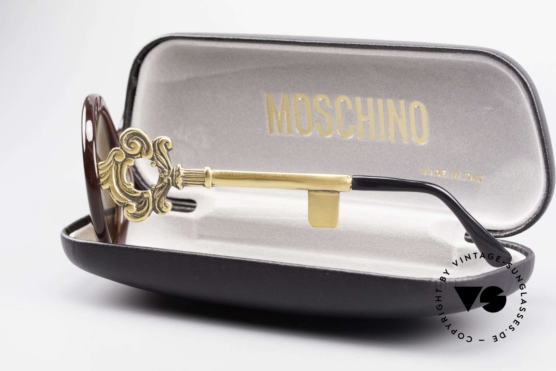 Moschino M254 Antique Key Sunglasses Rare, Size: medium, Made for Women