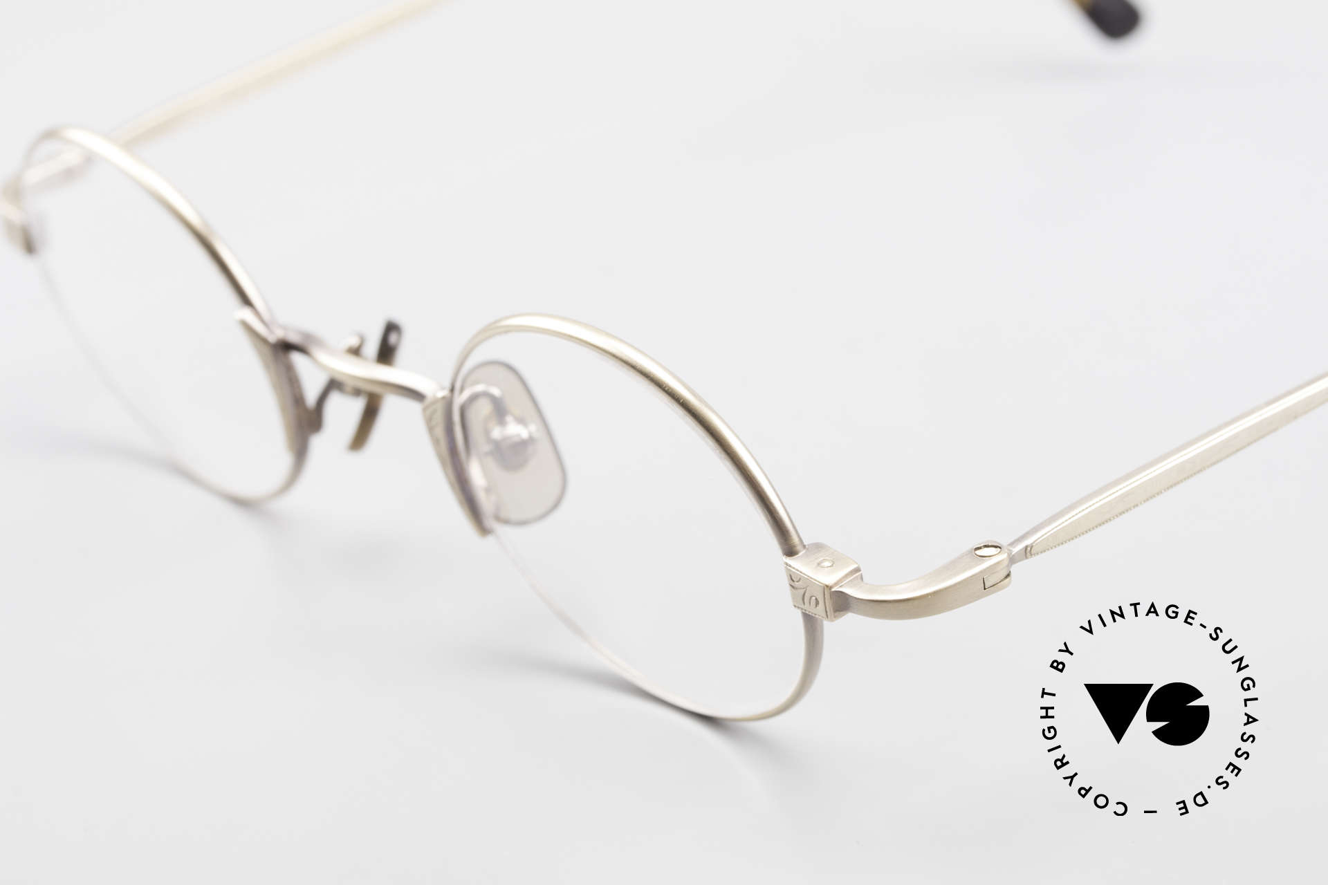 Freudenhaus Tori Small Round Designer Frame, timeless and sophisticated design; extra SMALL size, Made for Men and Women