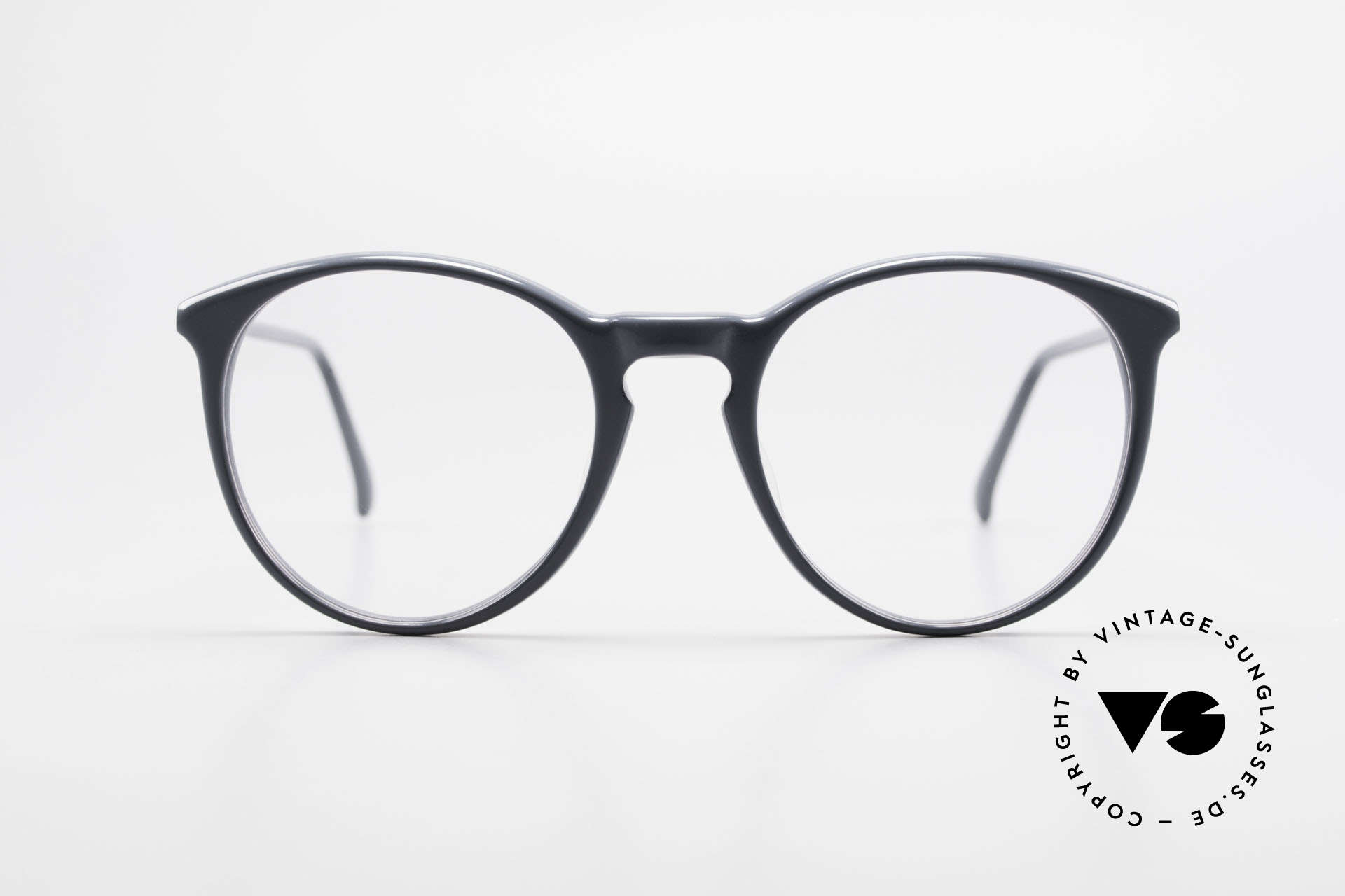 Alain Mikli 901 / 075 No Retro Glasses True Vintage, classic 'panto'-design with timeless gray coloring, Made for Men and Women
