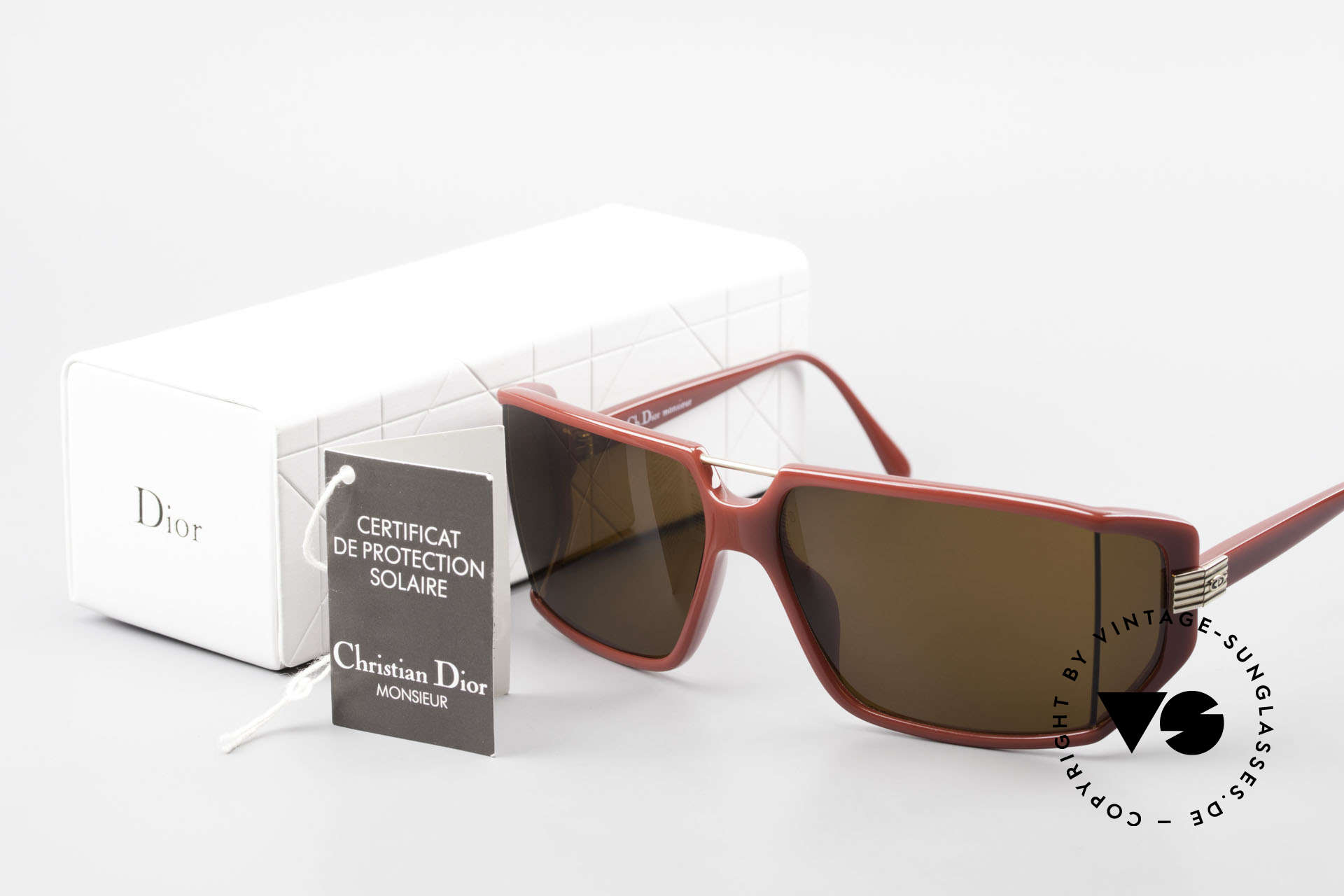 shades with side shields