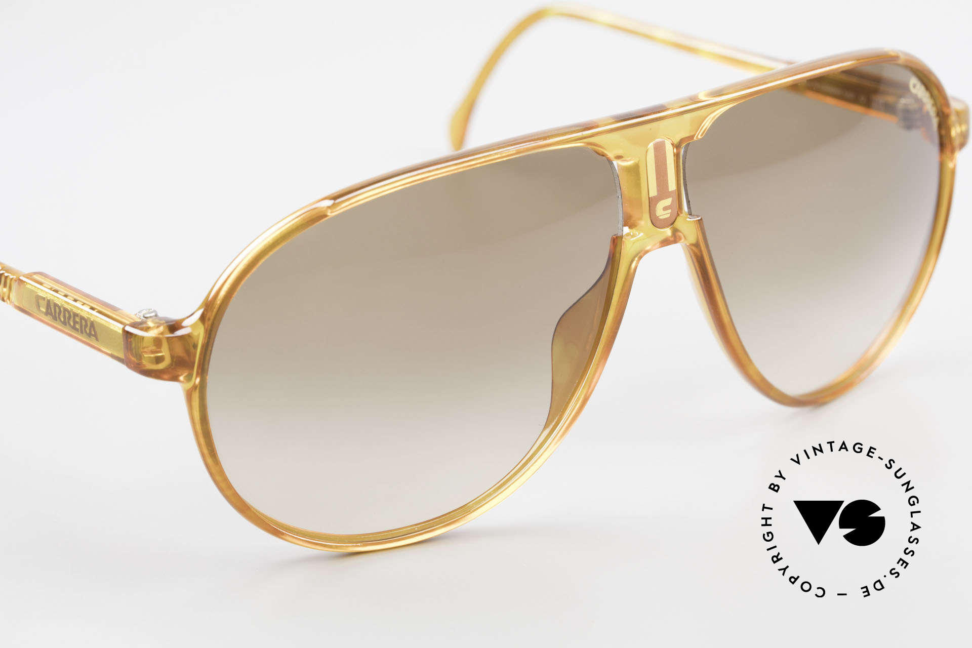 Carrera 5407 80's Sports Aviator Sunglasses, brown-gradient sun lenses for 100% UV protection, Made for Men
