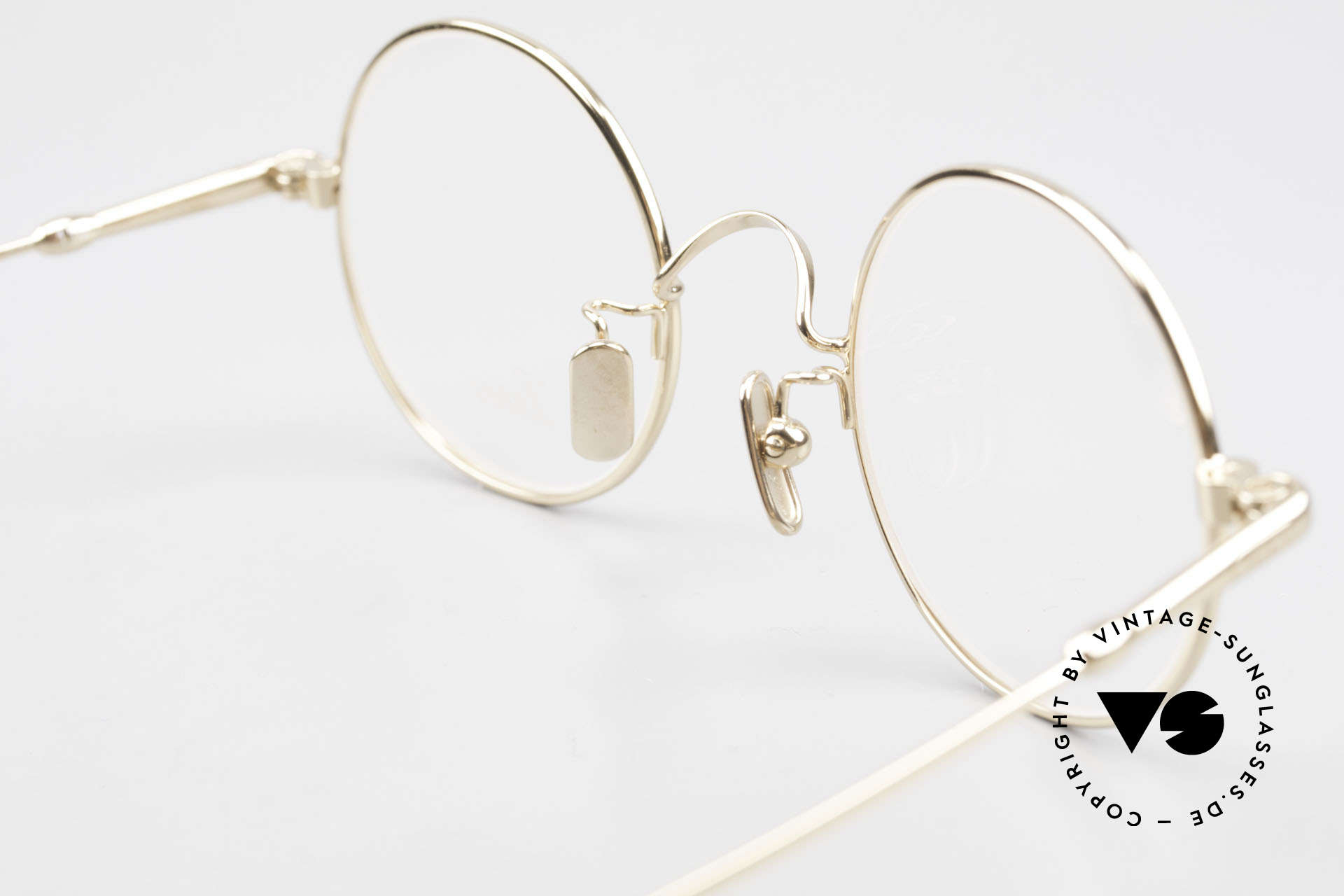 Lunor V 110 Lunor Round Glasses GP Gold, Size: medium, Made for Men and Women
