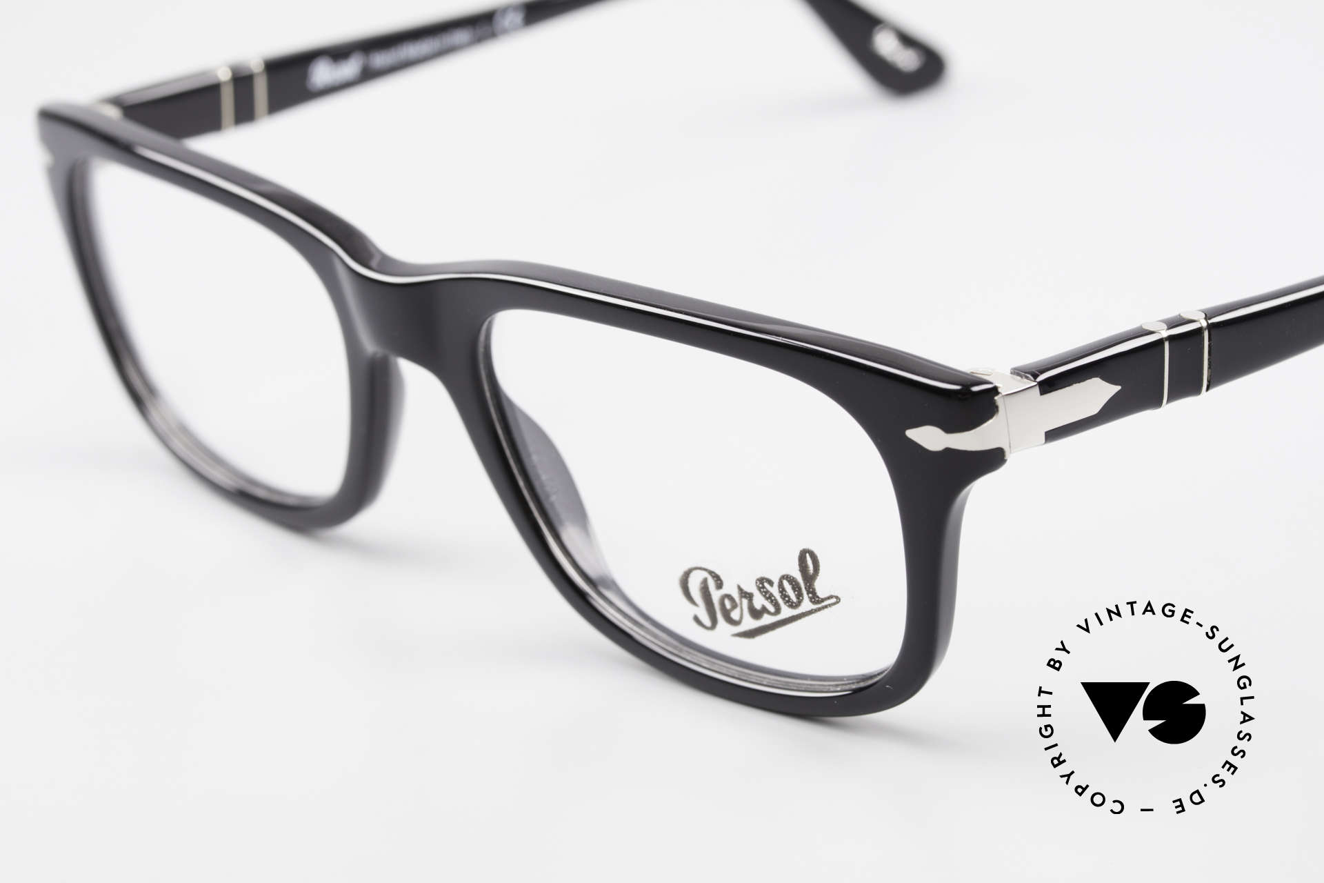 Persol 3029 Striking Persol Glasses Unisex, DEMOS can be replaced with lenses of any kind, Made for Men and Women