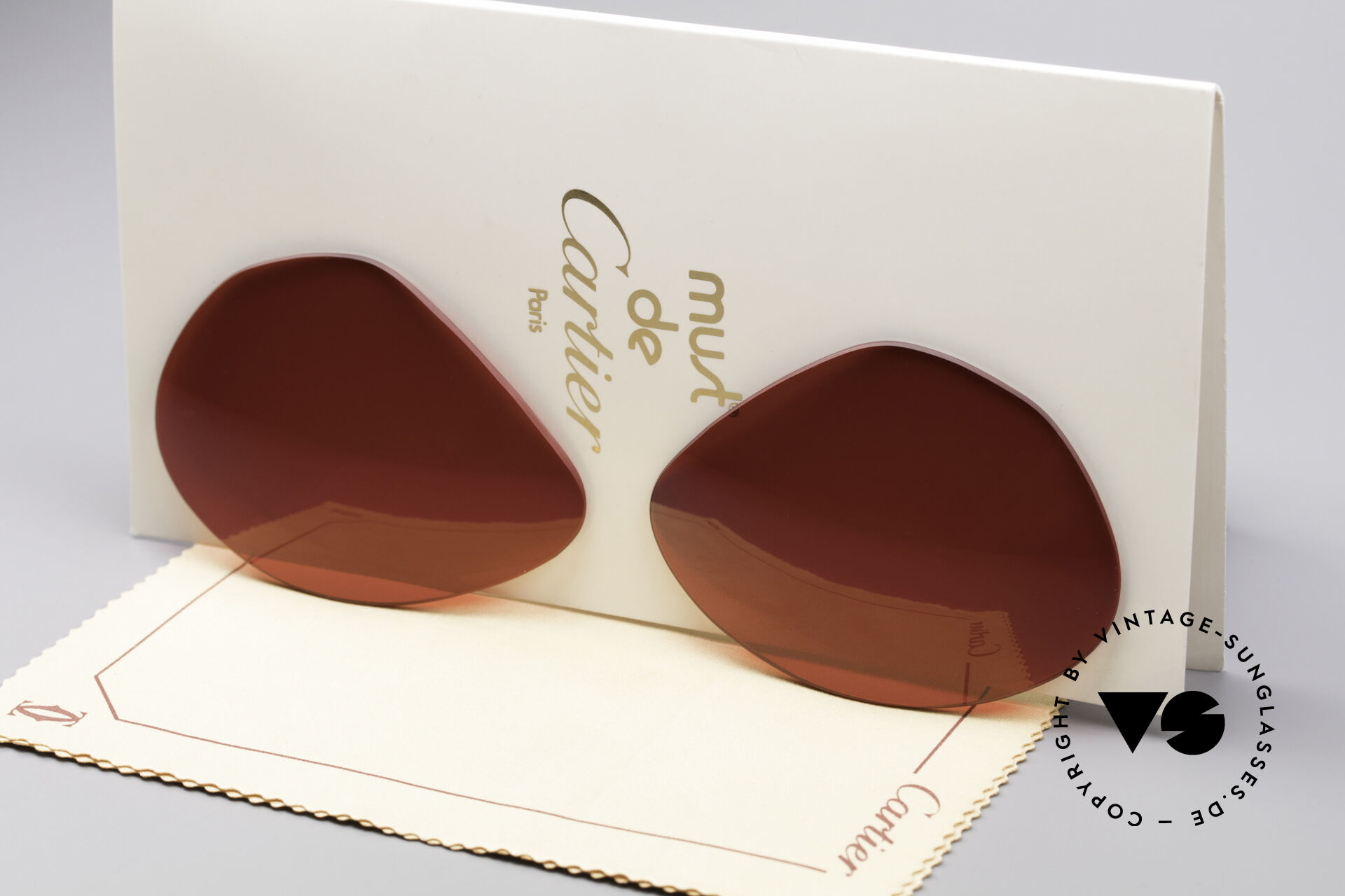 Red lens sale cartier glasses