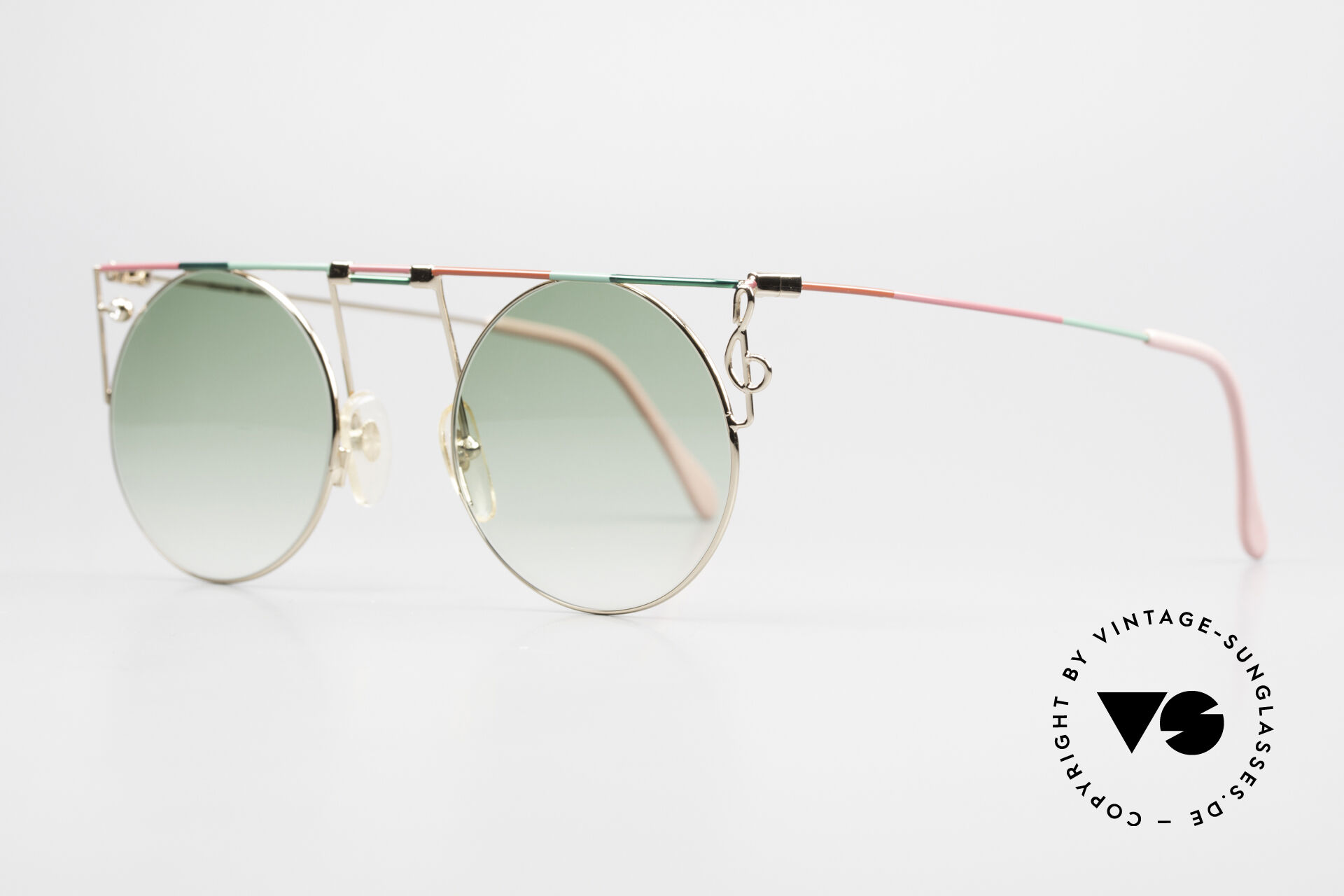 Crazy 8 sunglasses store