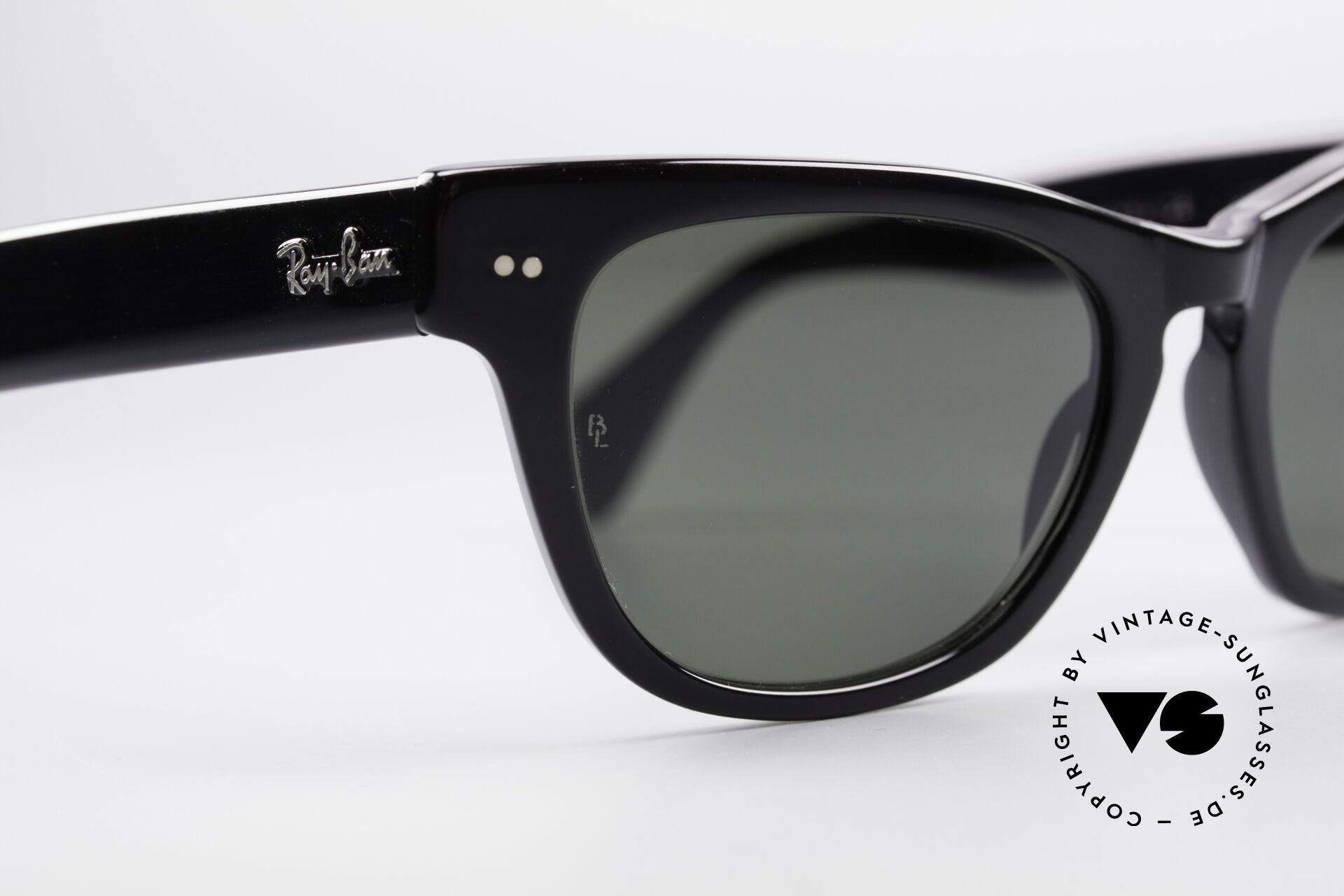 Ray ban sunglasses shop for ladies price