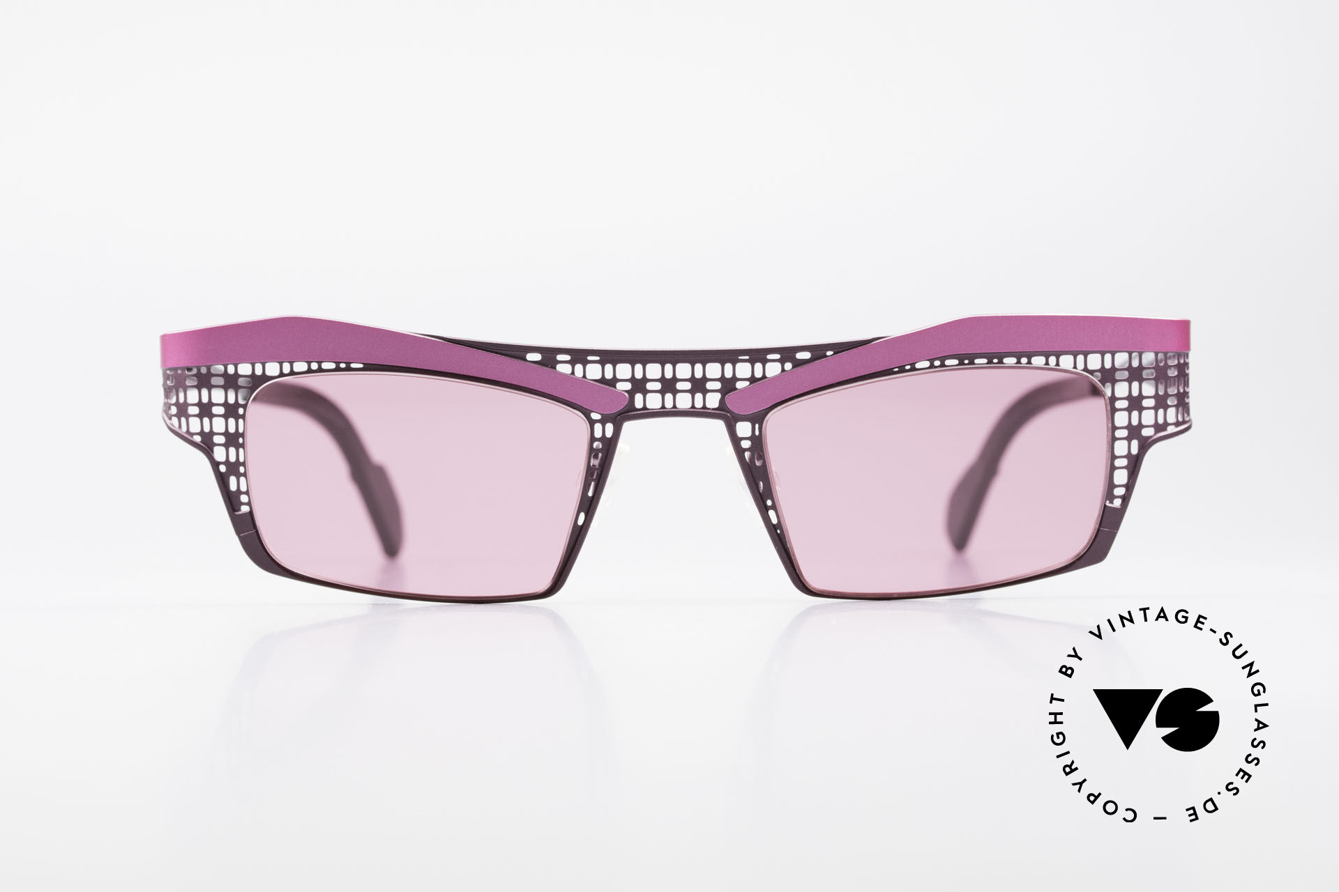 Sunglasses Theo Belgium Eye Witness TA Avant Garde Sunglasses Pink