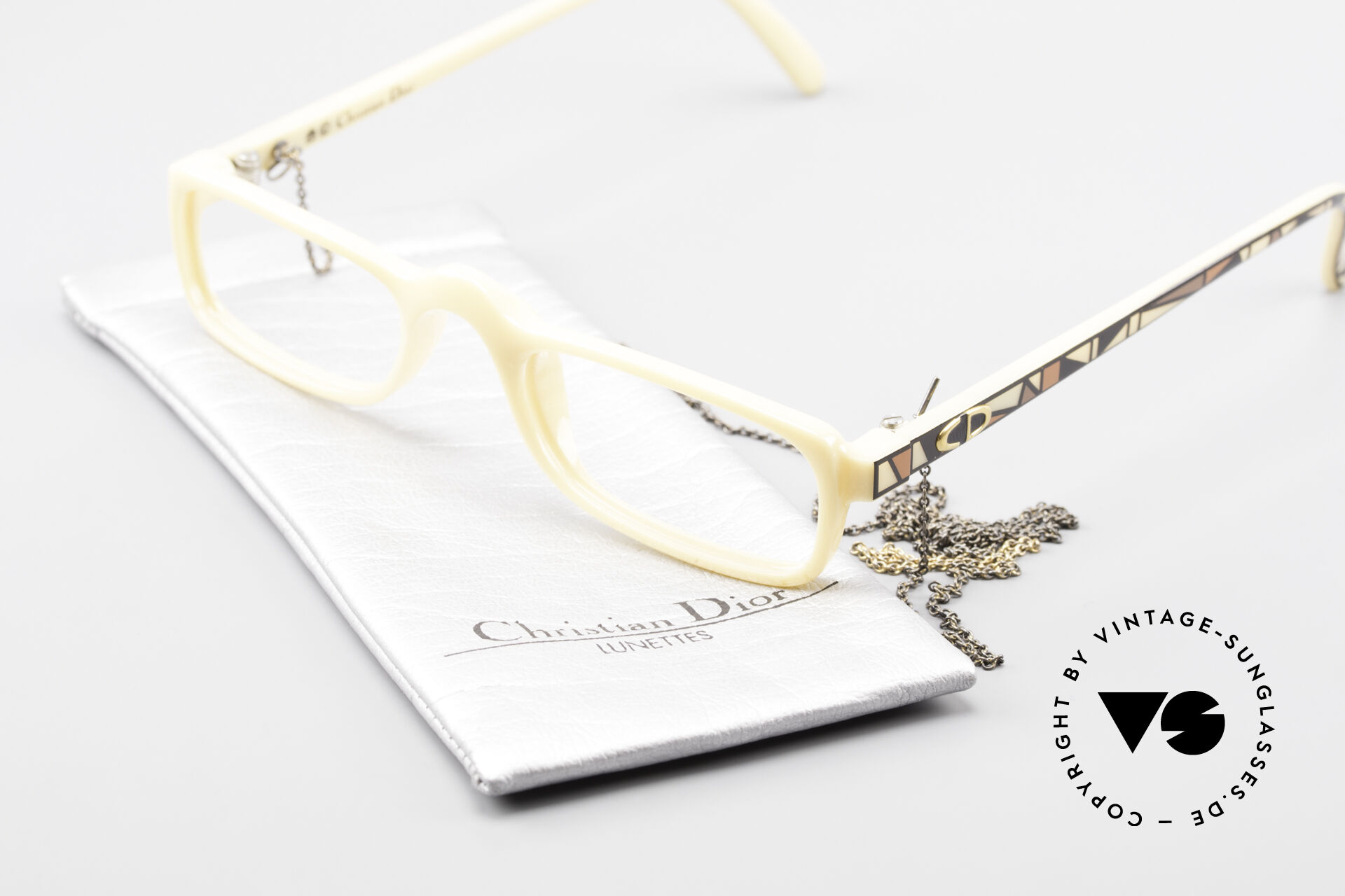 Dior glasses chain clearance