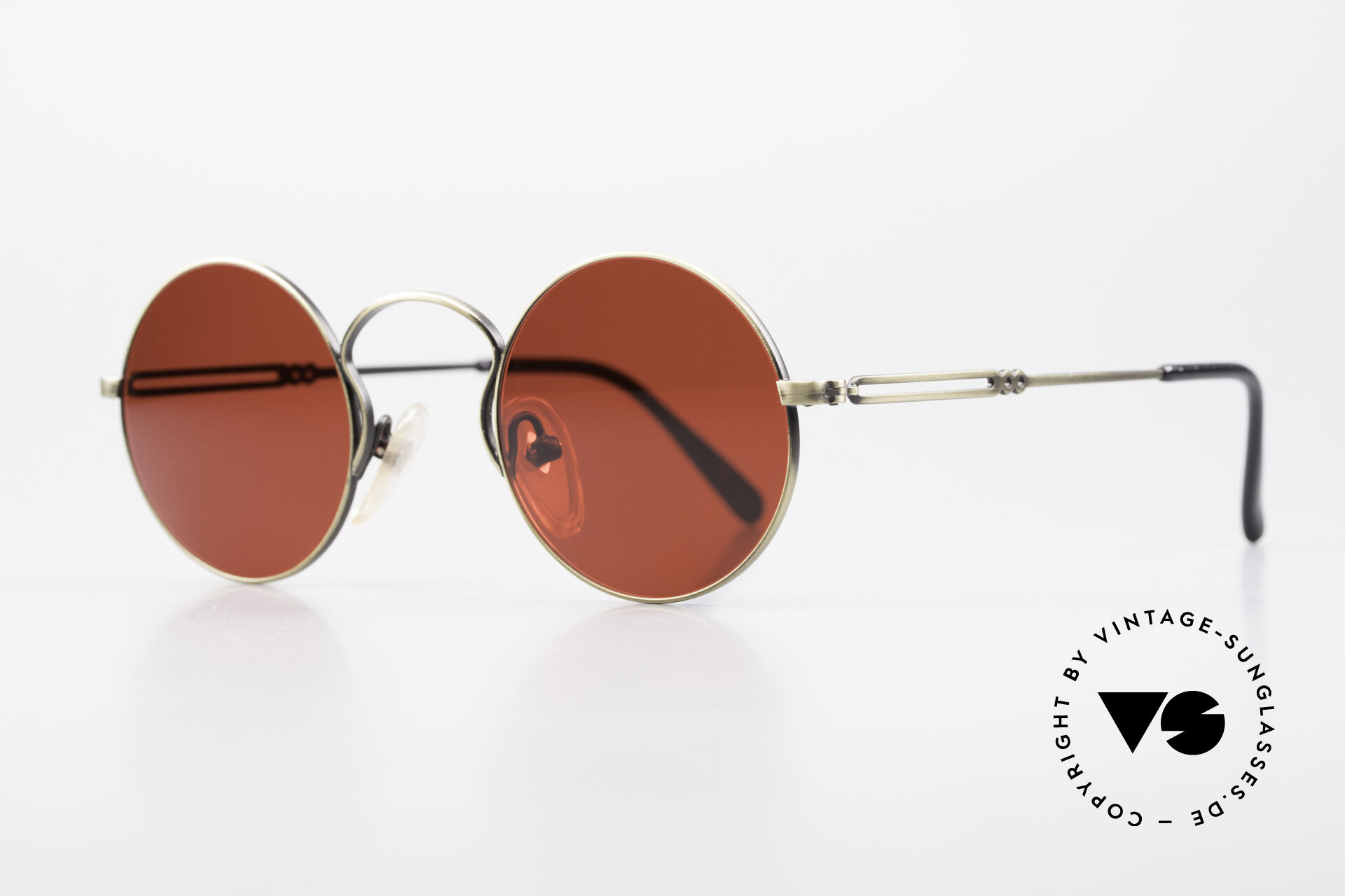 Red hotsell sunglasses designer