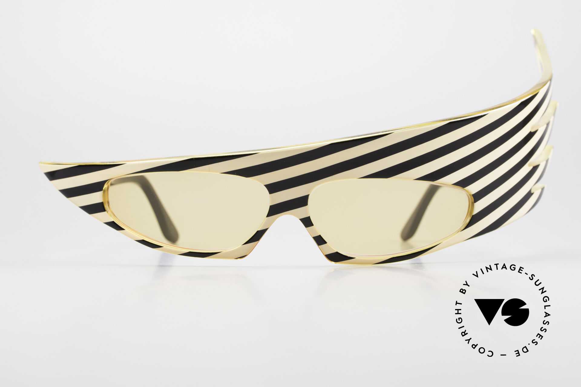 Lunettes De Soleil Vintage Alain Mikli Années 80 Futuristes - Monture Noir/blanc - Occasion