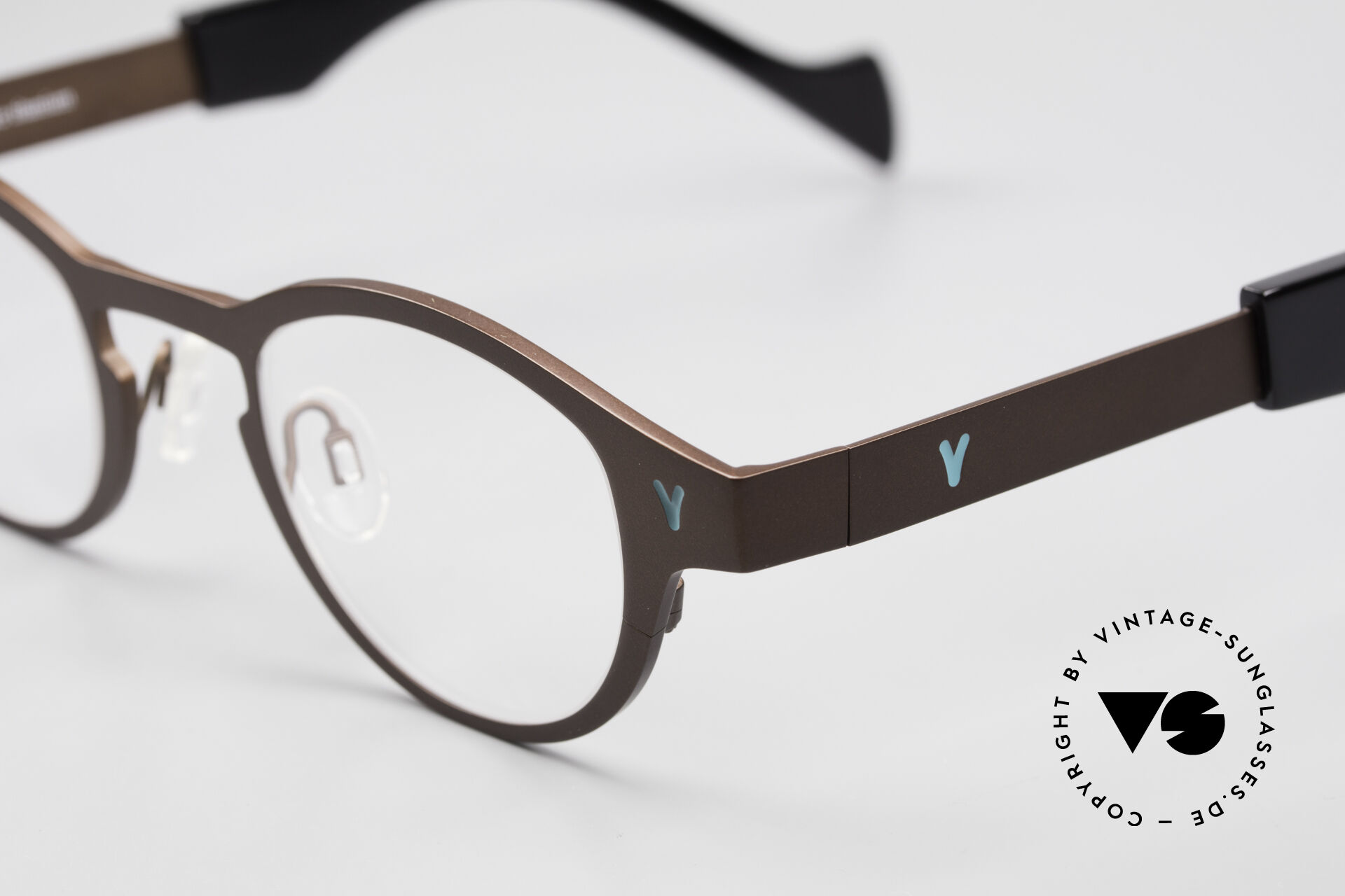 Theo Belgium Seventeen Ladies Gents Specs Titanium