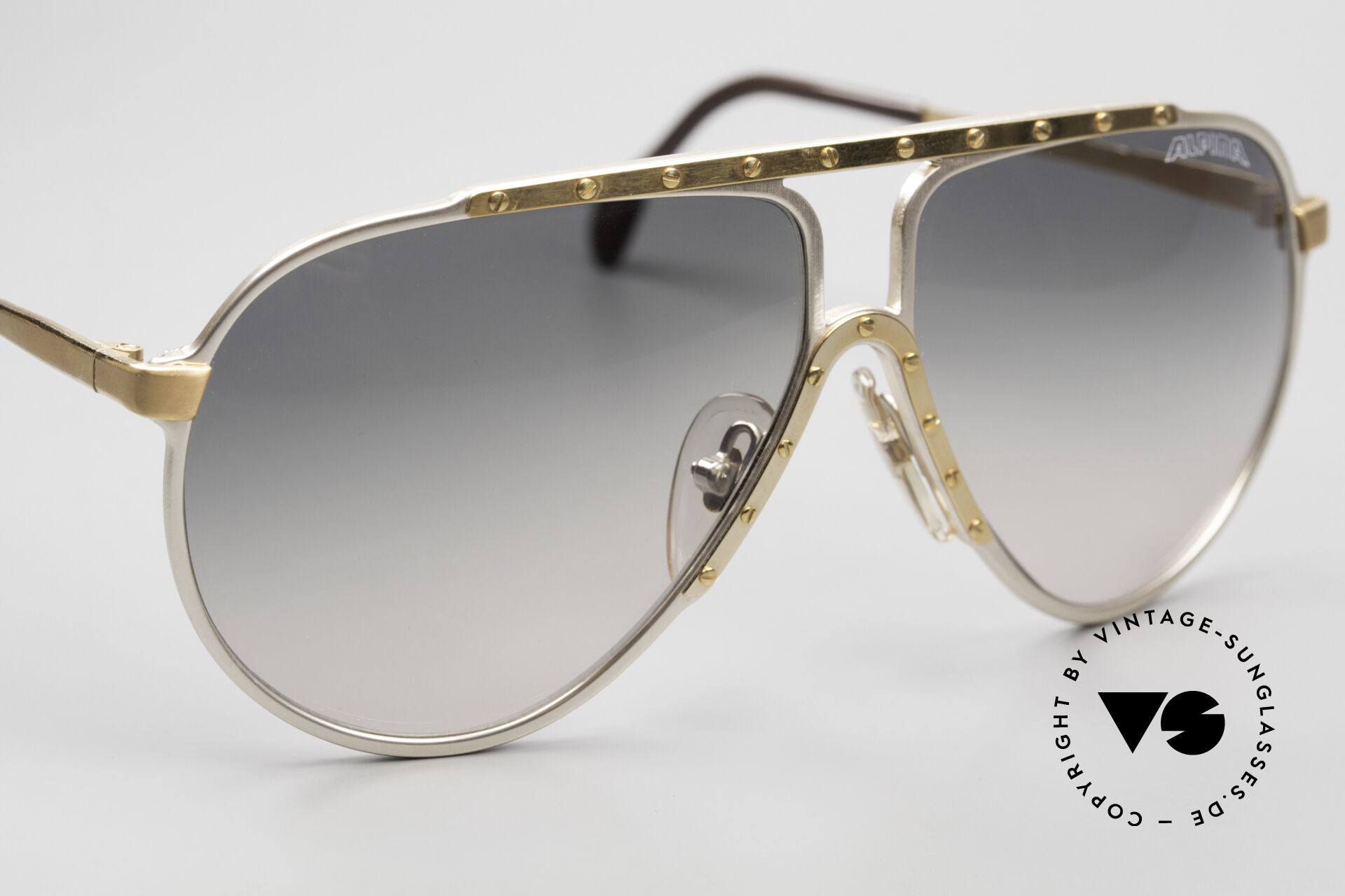 ALPINA M1 ゴールド　ホワイト　ヴィンテージ　サングラス　アルピナ Alpina M1 Silver and Gold Sunglasses
