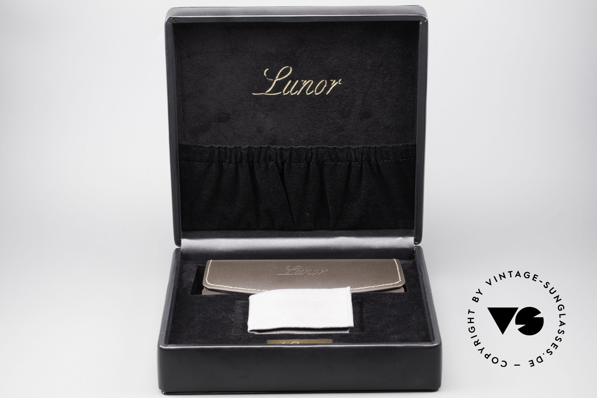 Lunor Genuine Leather Hard Eyeglasses Case NEW Lunor Leather Eyeglass Cases & Storage for sale | eBay main image 4