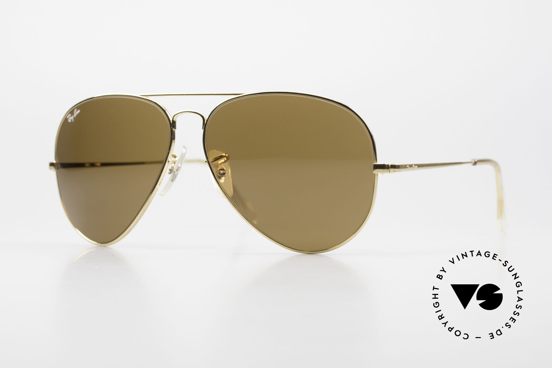 https://www.vintage-sunglasses-shop.com/media/products6/full/18504_48186_Ray-Ban-Large-Metal-II_Old-Ray-Ban-BandL-USA-Shades_Men_Aviator_Sunglasses.jpg