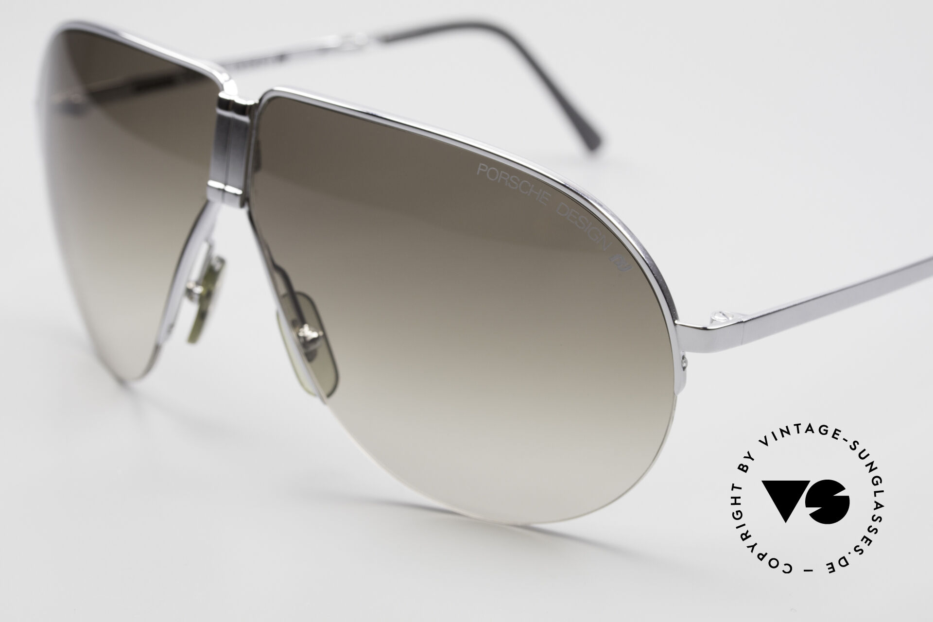 Vintage 1980s Porsche 5620 Shield Sunglasses Grey Gold Studs Porsche 5620 - Etsy main image 2