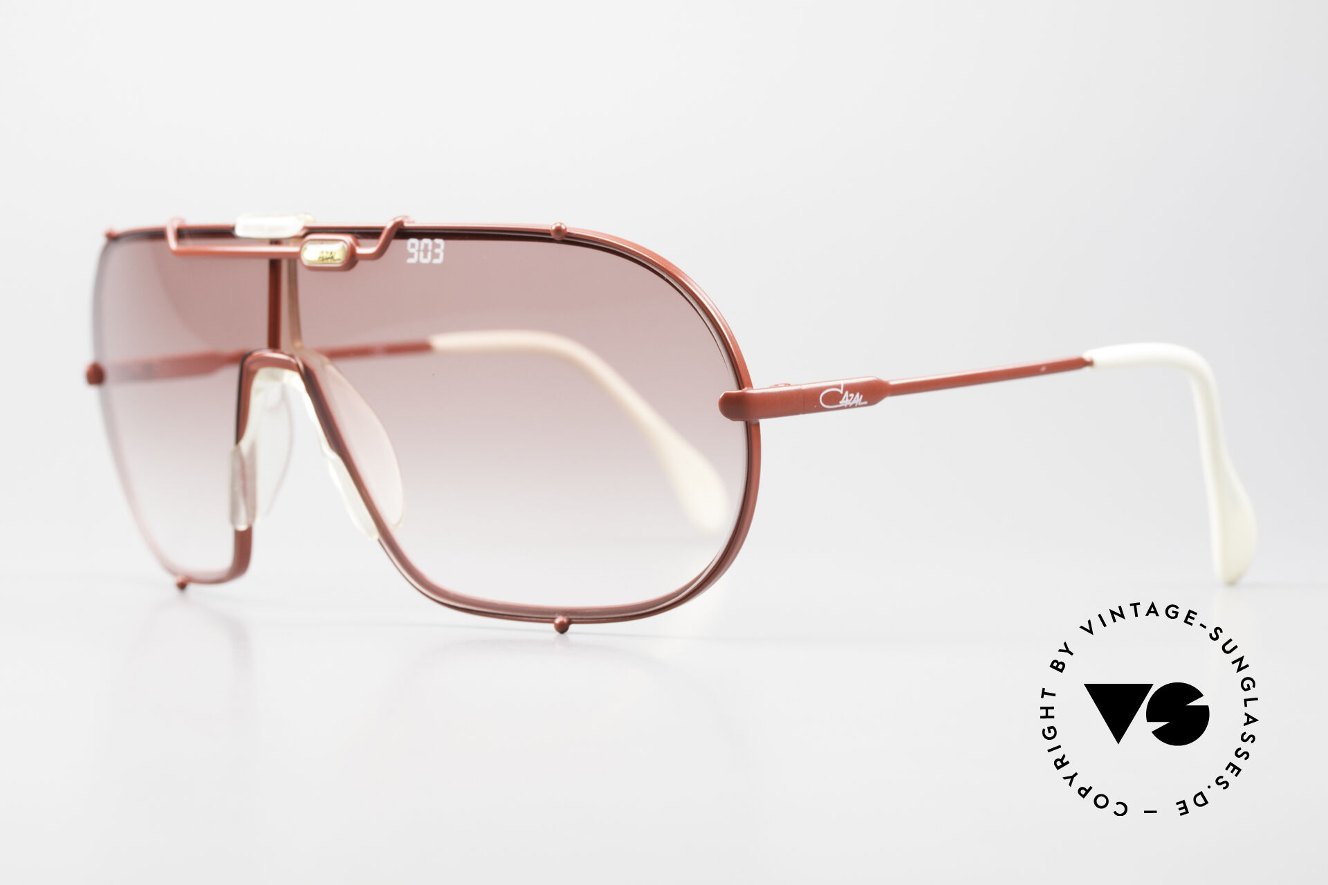 商品画像：Cazal 901 049 – Vintage Frames Company 2