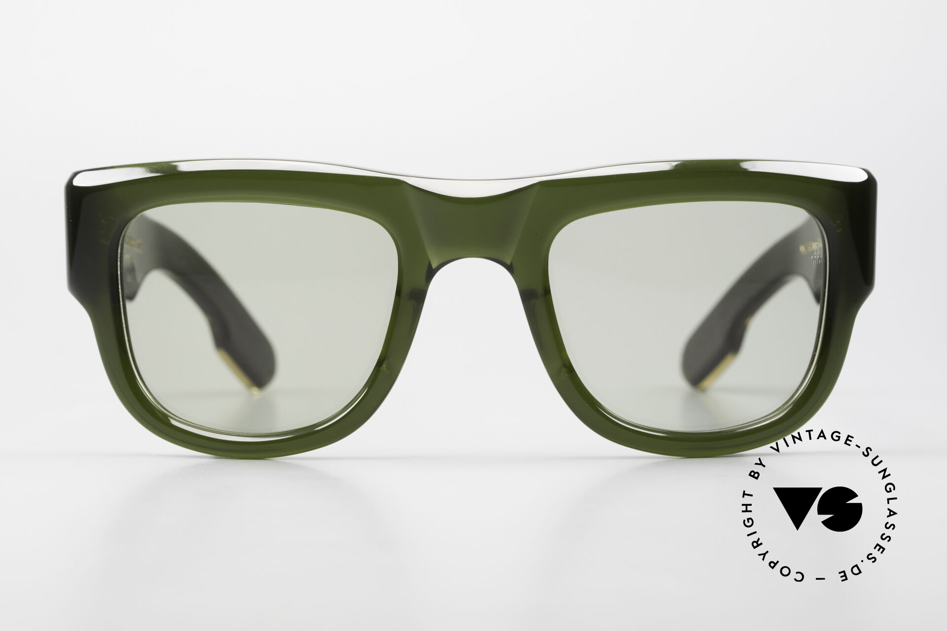 Donovan sunglasses store