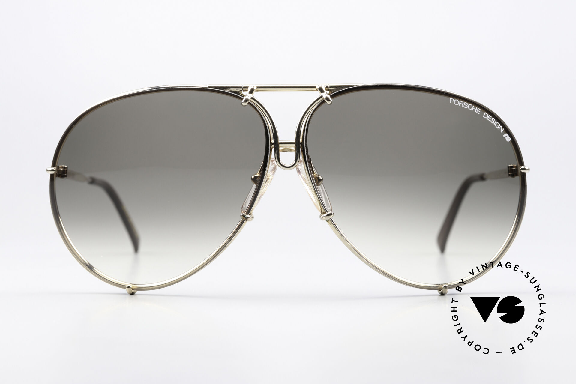 Porsche 5621 With Interchangeable Lenses