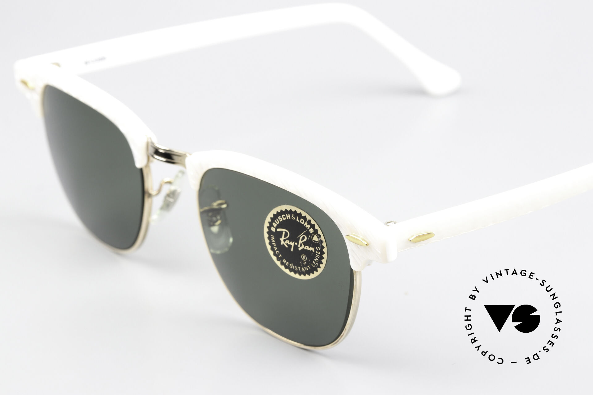 Ray ban clubmaster white frame discount