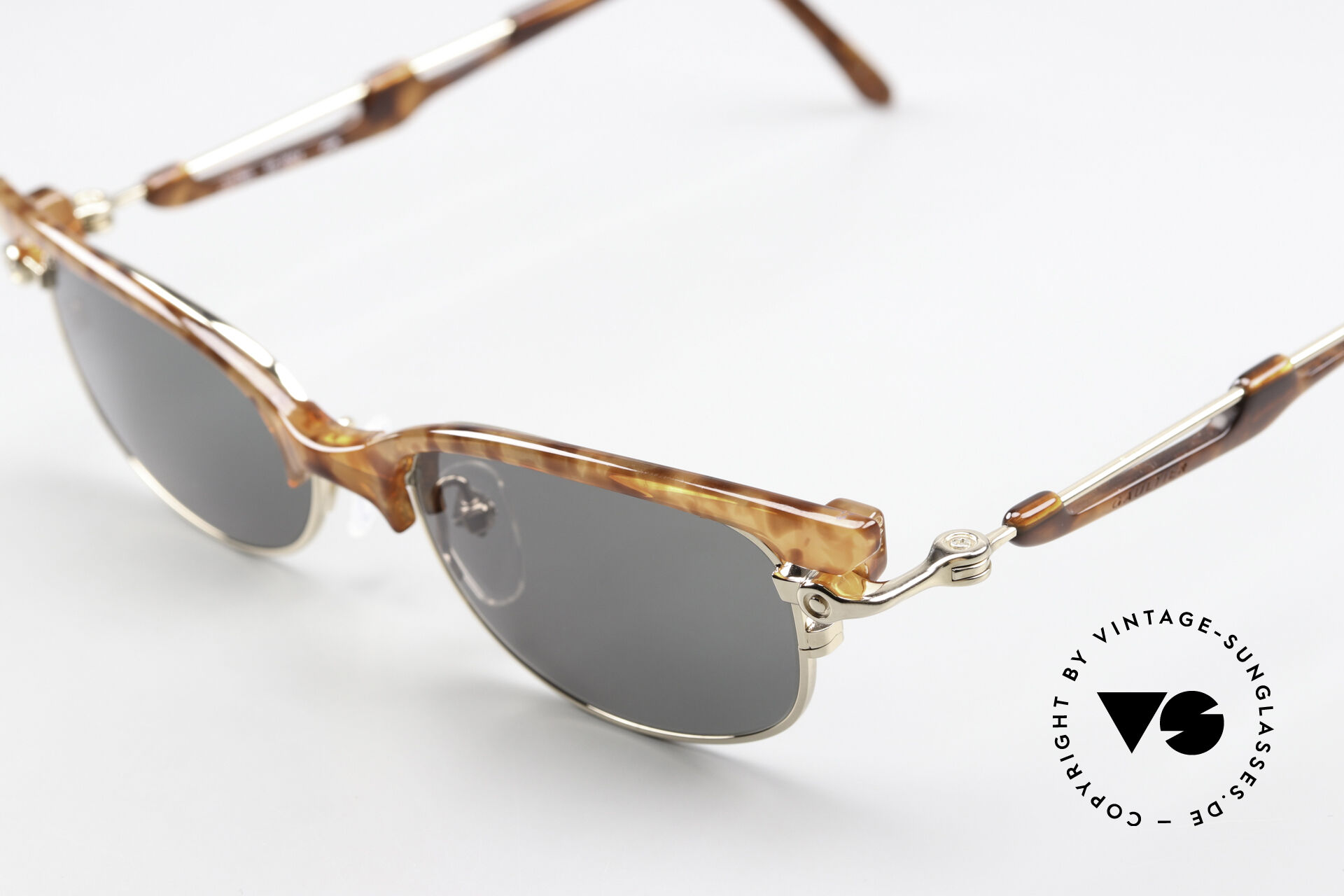 Sunglasses Jean Paul Gaultier 56-0024 Brilliant 2 in 1  display picture 2