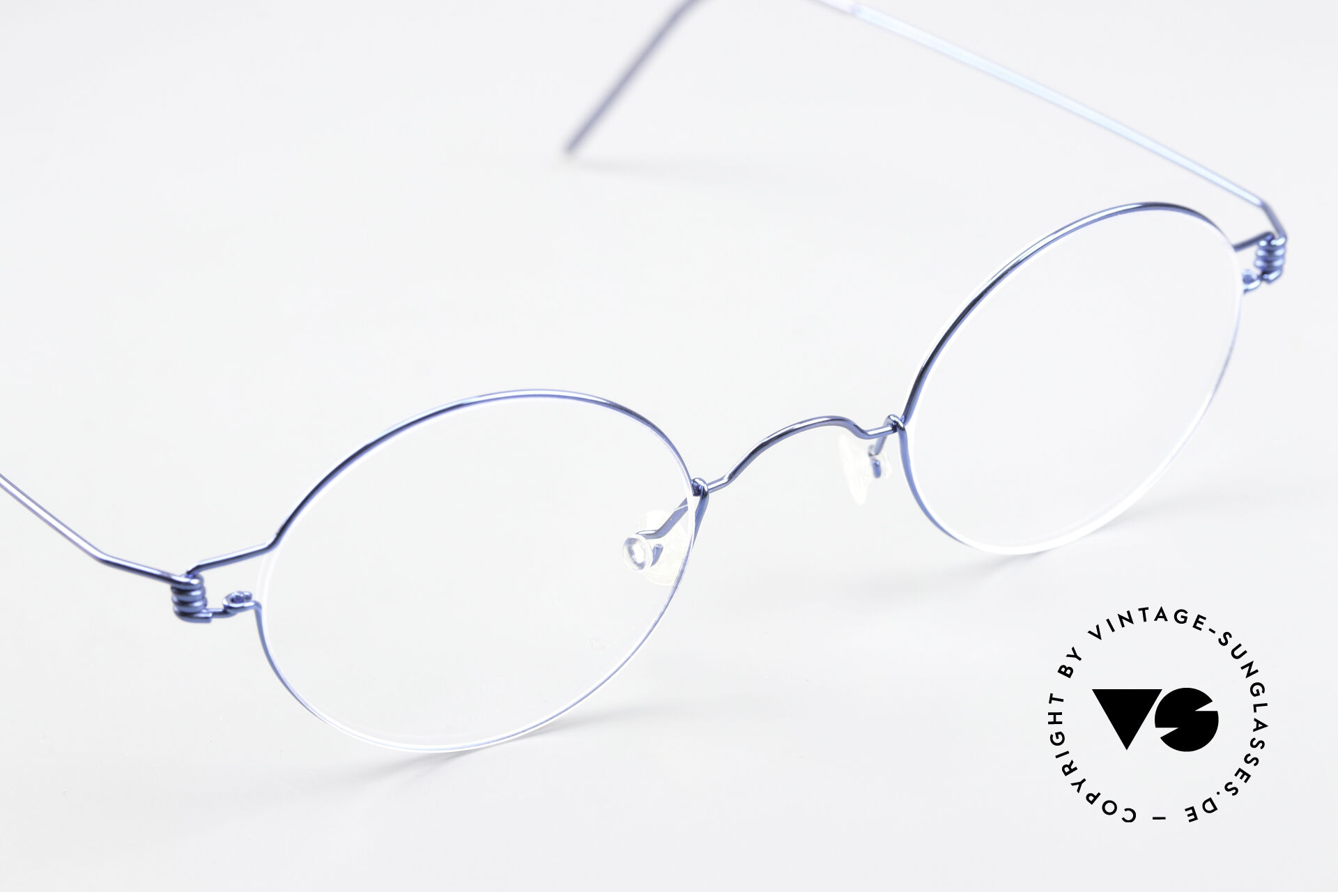 【オープニング 大放出セール】 Glasses Metallic Blue Specs Round Rim Titan Air Corona Lindberg 小物