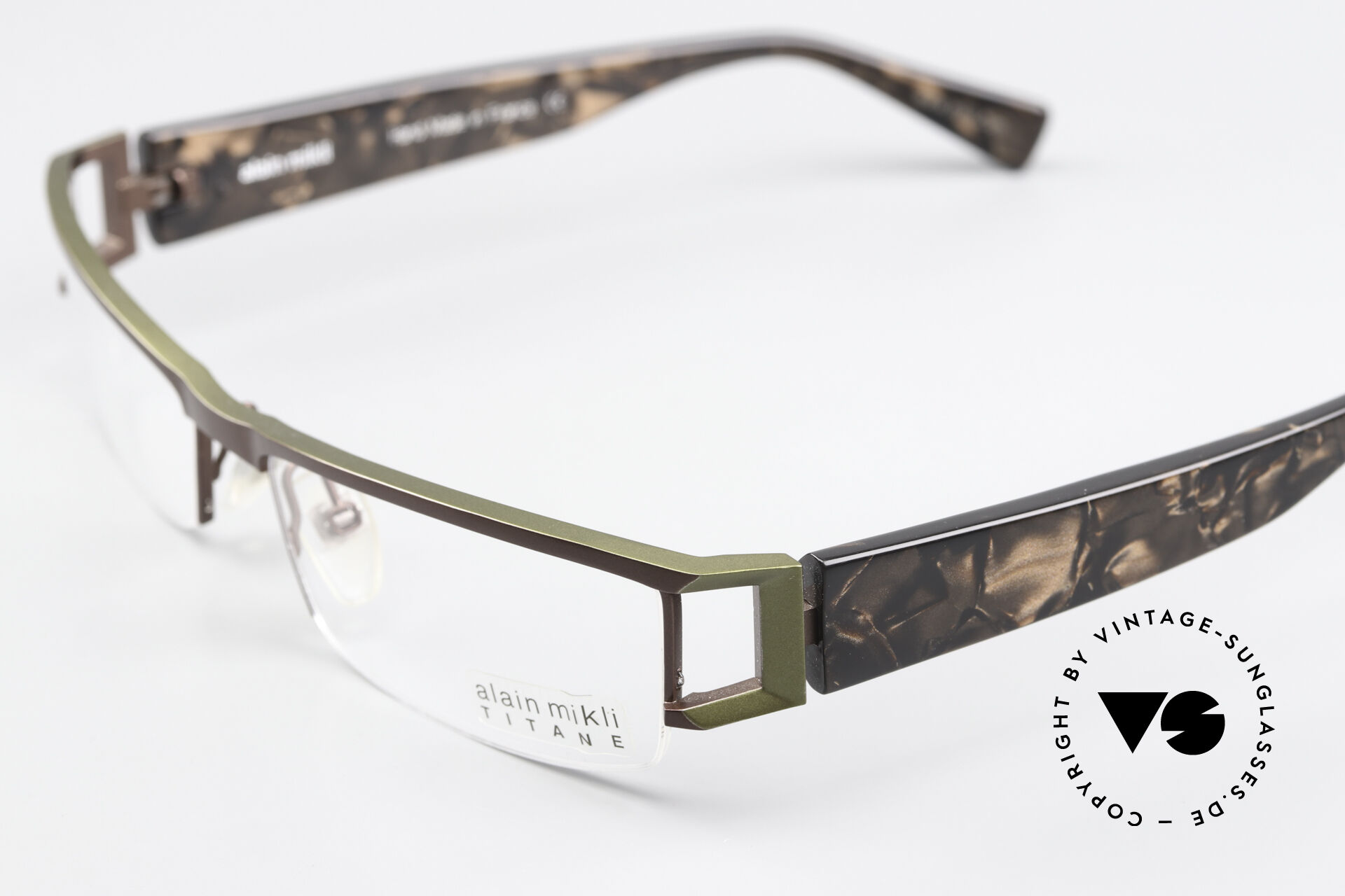 Alain Mikli AL0867 Titanium Designer Eyewear