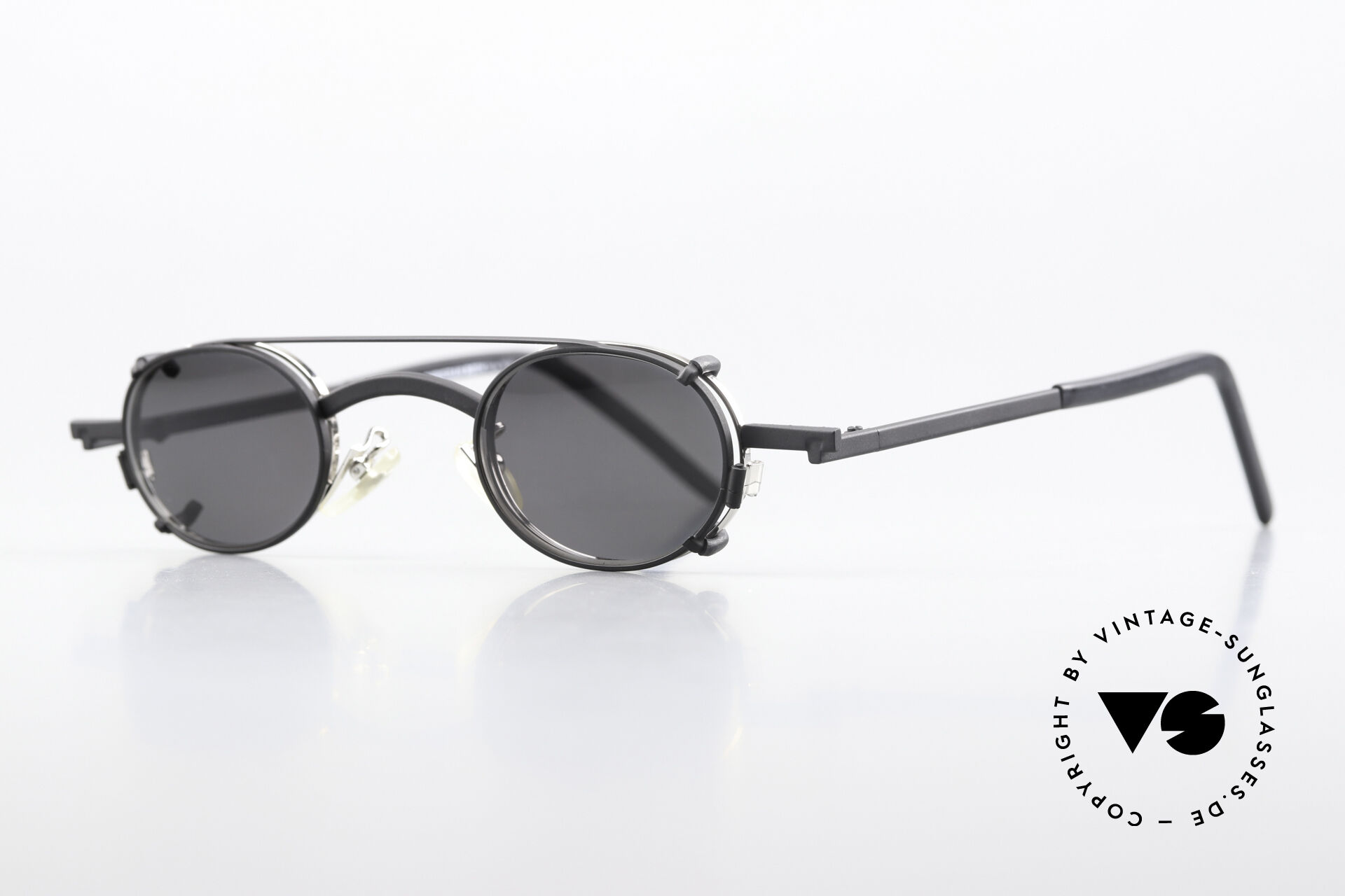 Sunglasses Christian Roth 2505 Oval Frame Black Clip On