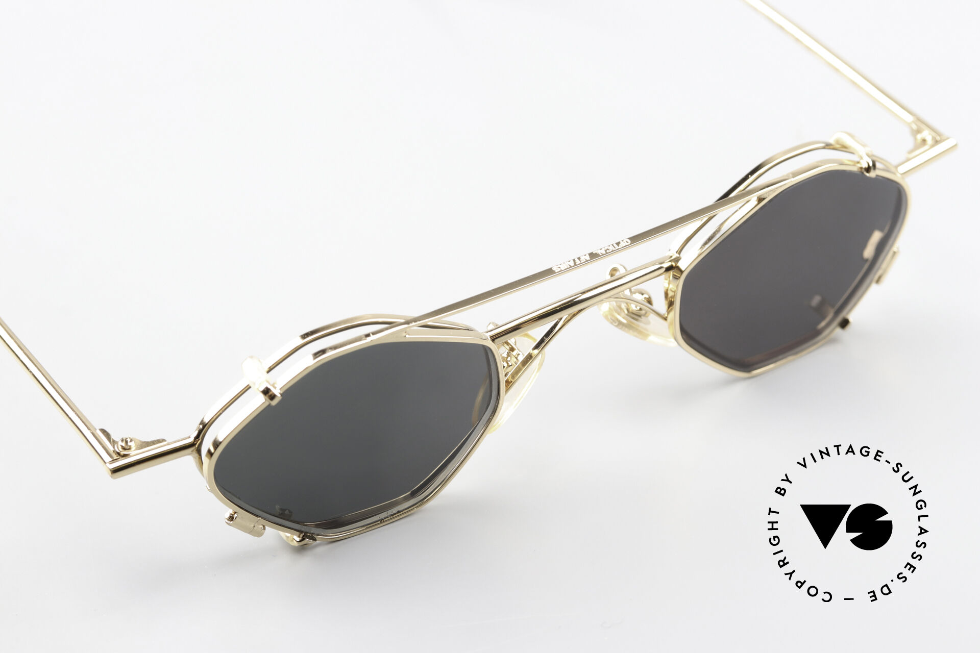 CHRISTIAN ROTH　CR14239 BK Sunglasses Christian Roth 2402 Octagonal Glasses Clip On