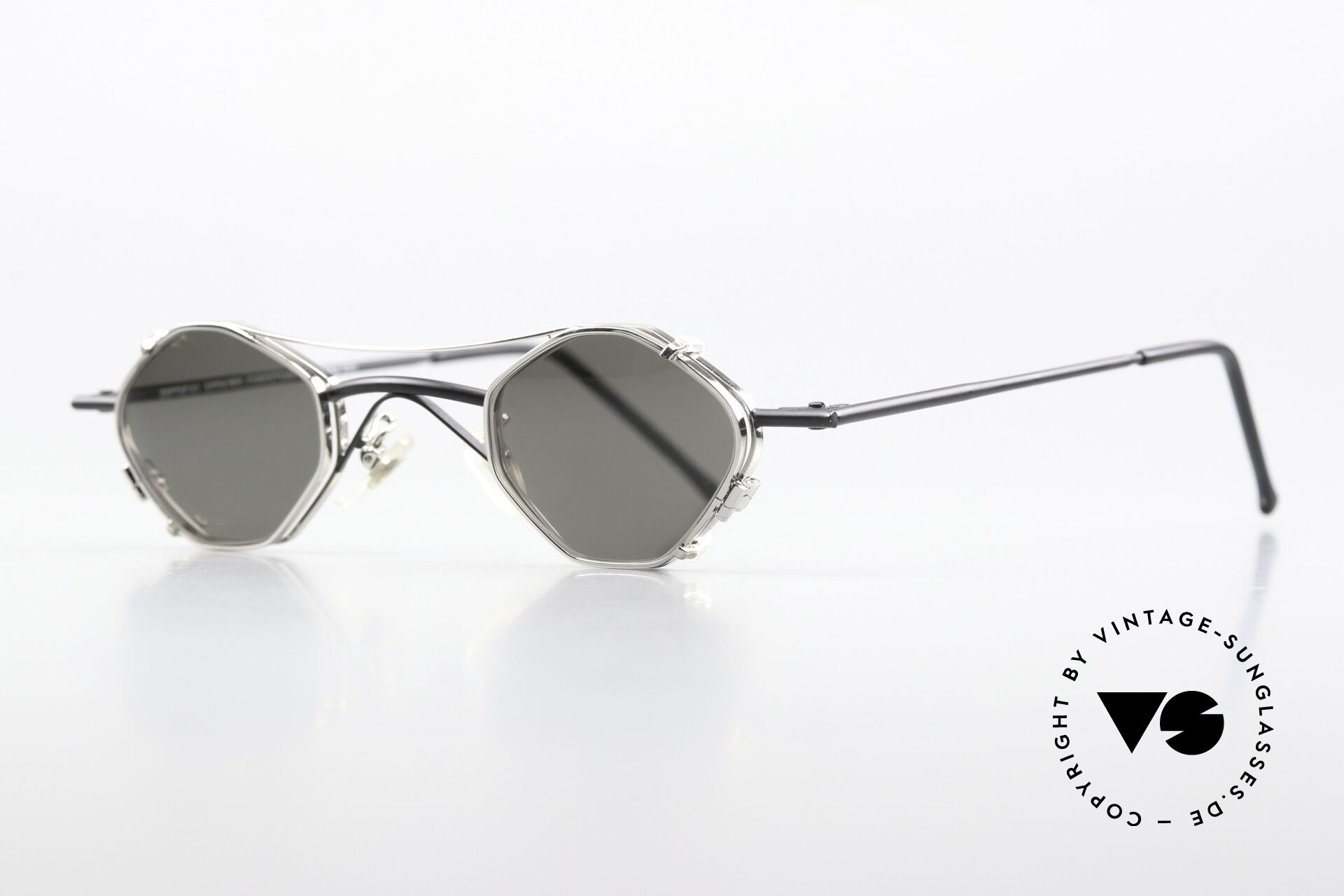 CHISTIAN ROTH prescribed glasses Sunglasses Christian Roth 2402 Octagonal Glasses Antique main image 2