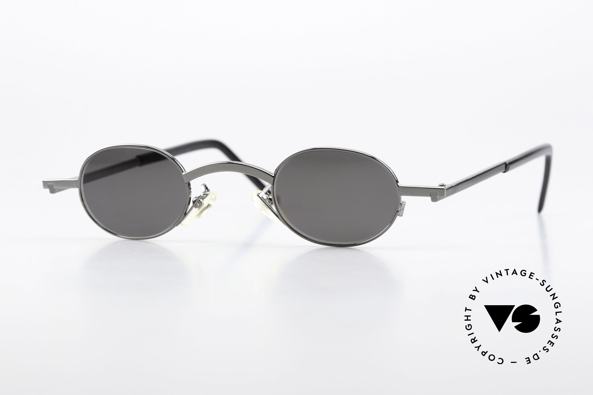 Sunglasses Christian Roth 2505 Small Oval Sunglasses 90's