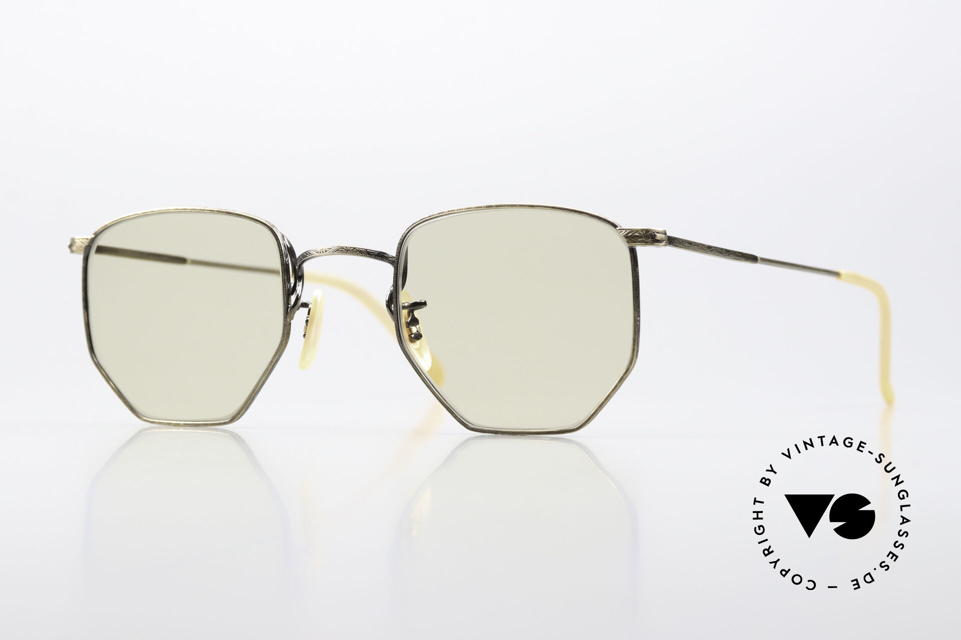 Glasses Oliver Peoples OP17 Lenses Darken In The Sun
