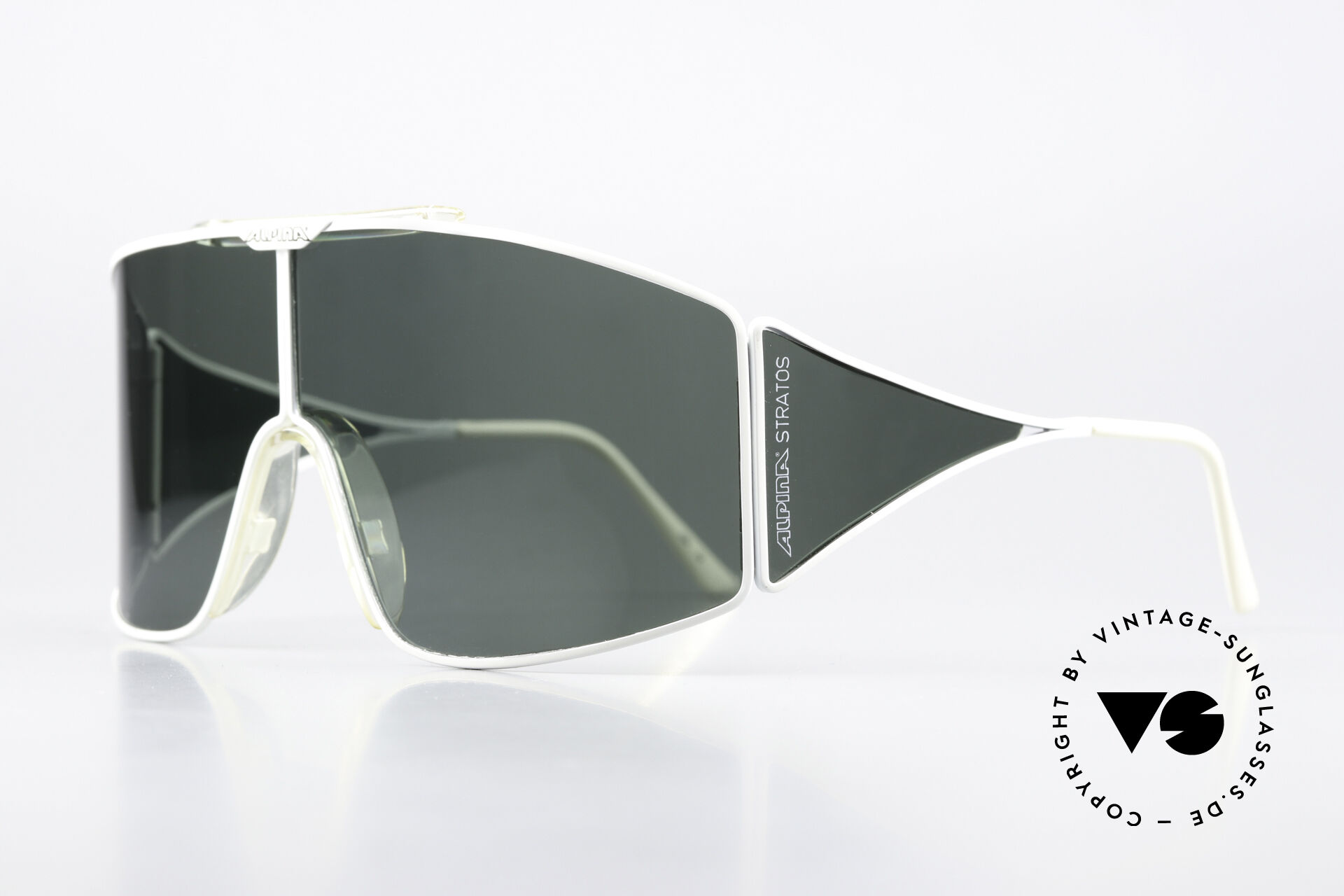 ALPINA M1 サングラス　ホワイト　ゴールド Sunglasses Alpina M1 80s Iconic Vintage Sunglasses