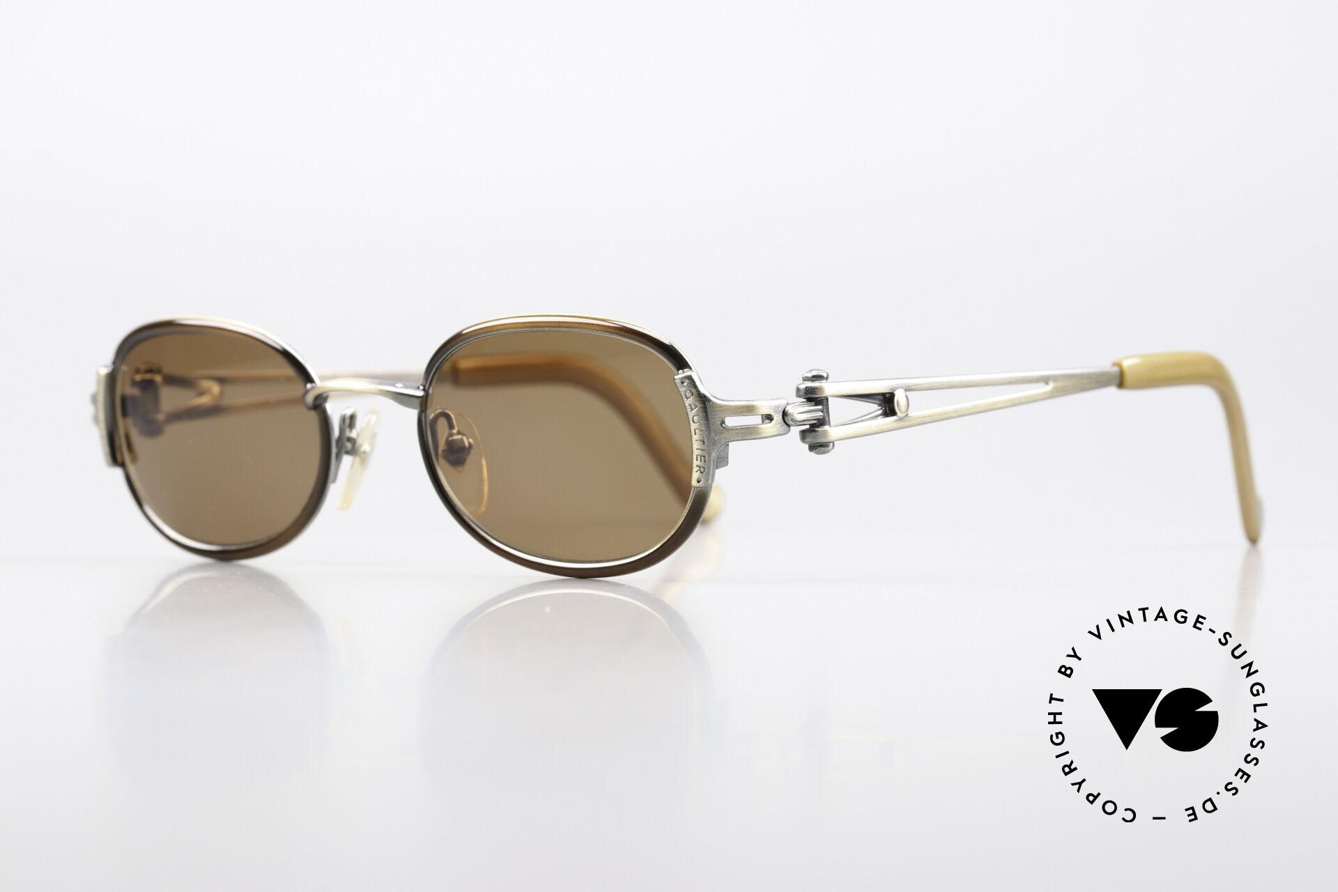 Sunglasses Jean Paul Gaultier 56-0004 Oval Sunglasses From 1996 display picture 3
