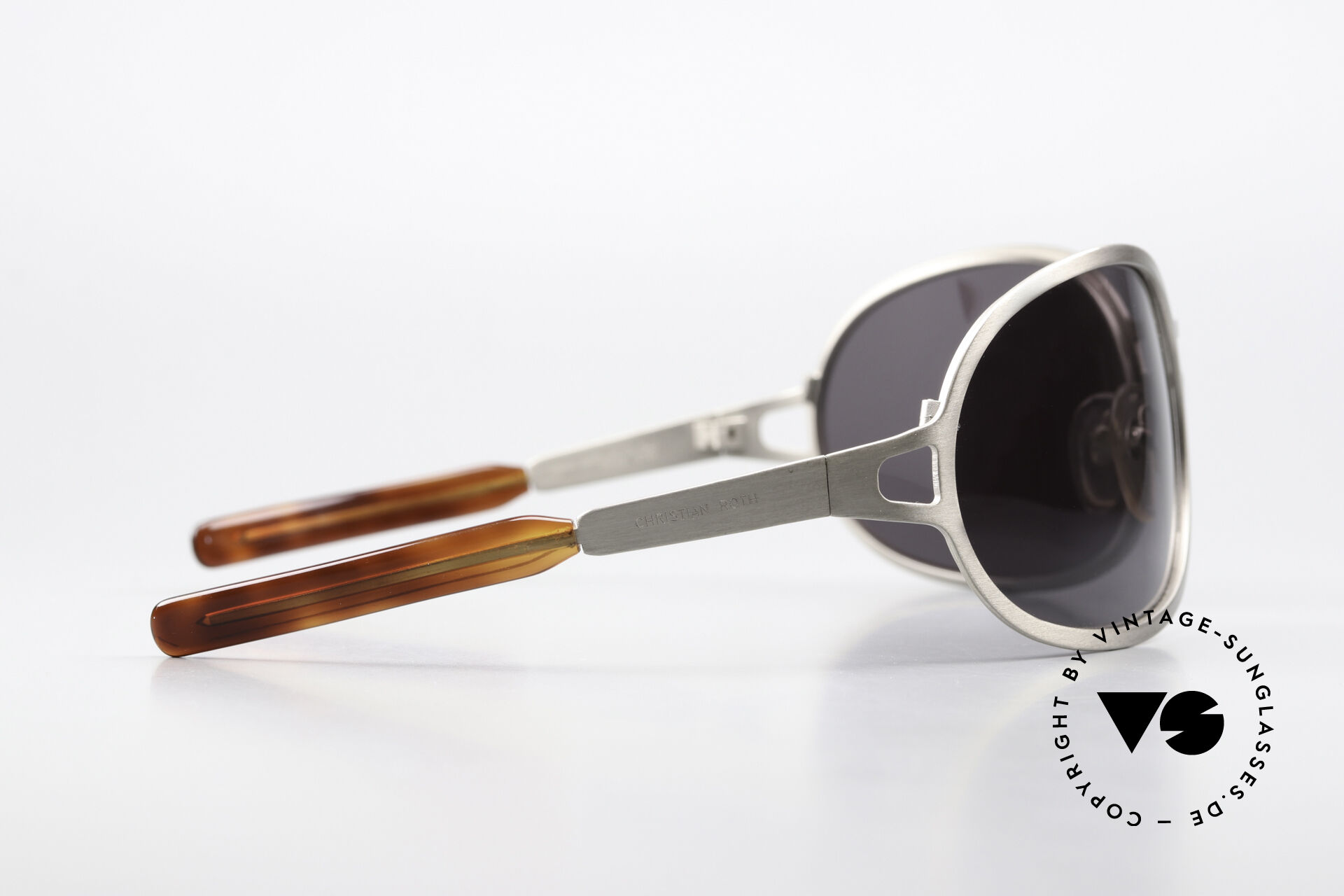 hide サングラス　CHRISTIAN ROTH 2700 Sunglasses Christian Roth 2700 Isaac Hayes Fragile Album