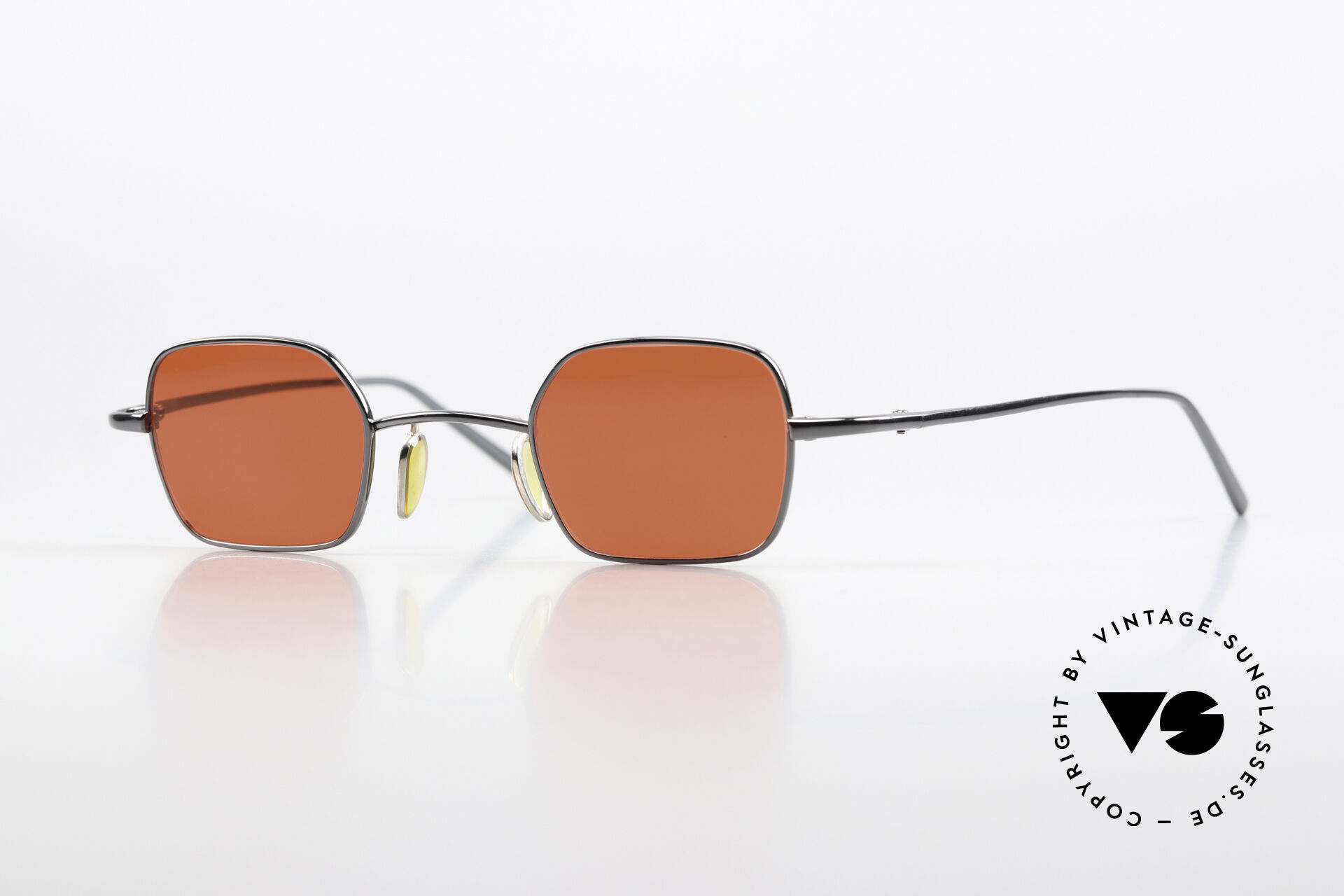 Sunglasses Christian Roth 14004 Titan Shades Blood Orange
